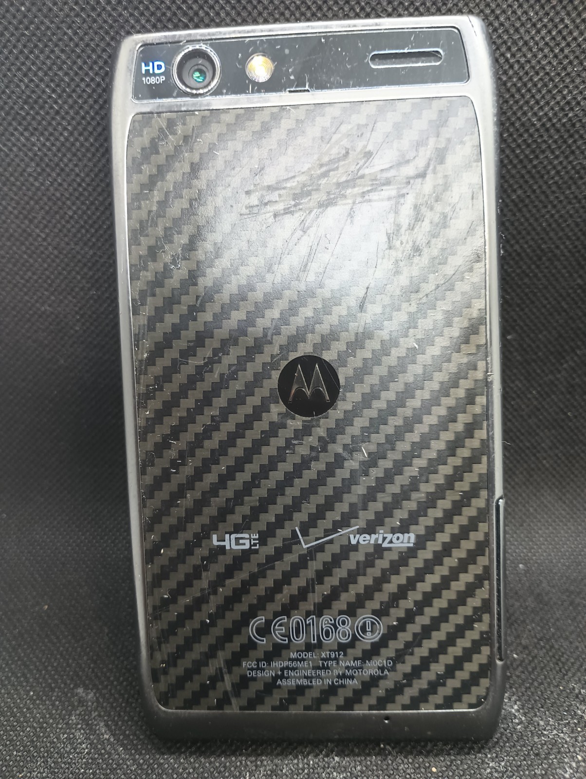 Motorola Droid RAZR Maxx XT912 – Carbon Fiber ( Verizon ) 4G Smartphone