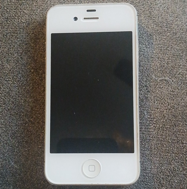Apple iPhone 4 32GB White Bar Smartphone 3.5in 8MP Single SIM