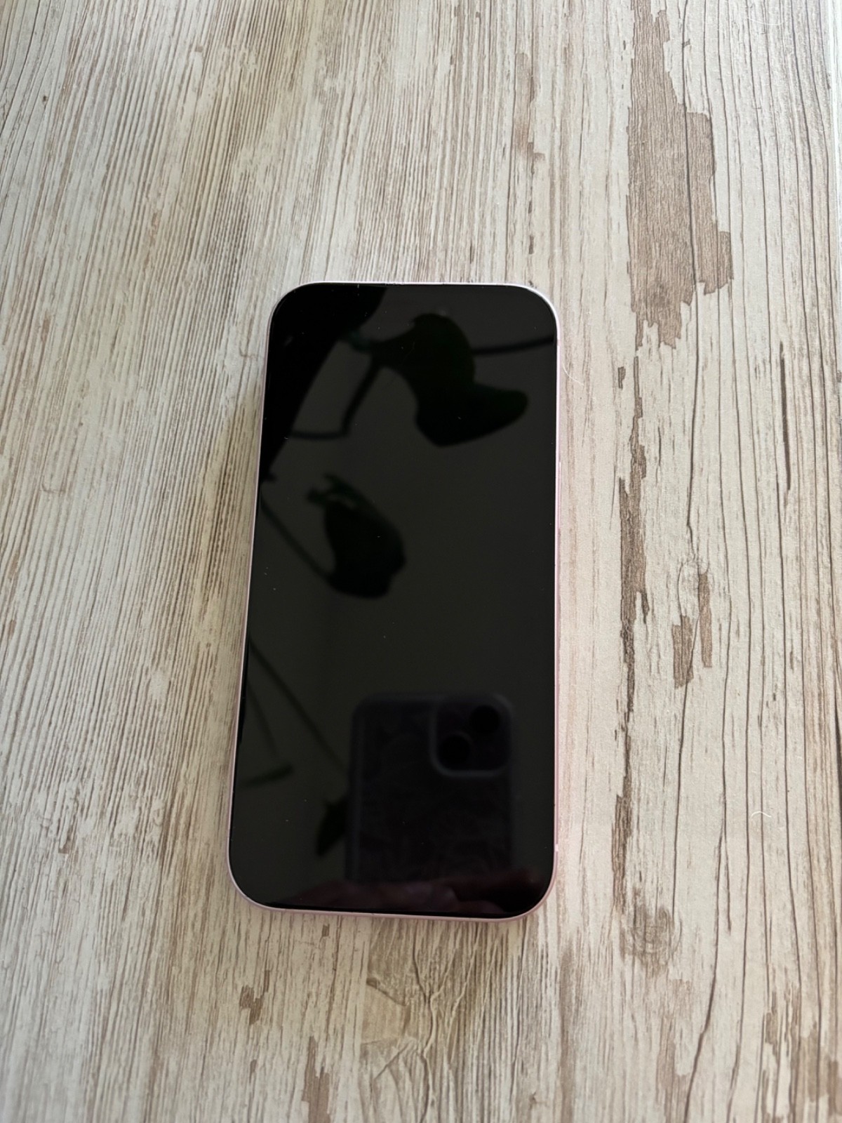 Apple iPhone 15 – 128 GB – Pink FOR PARTS ONLY