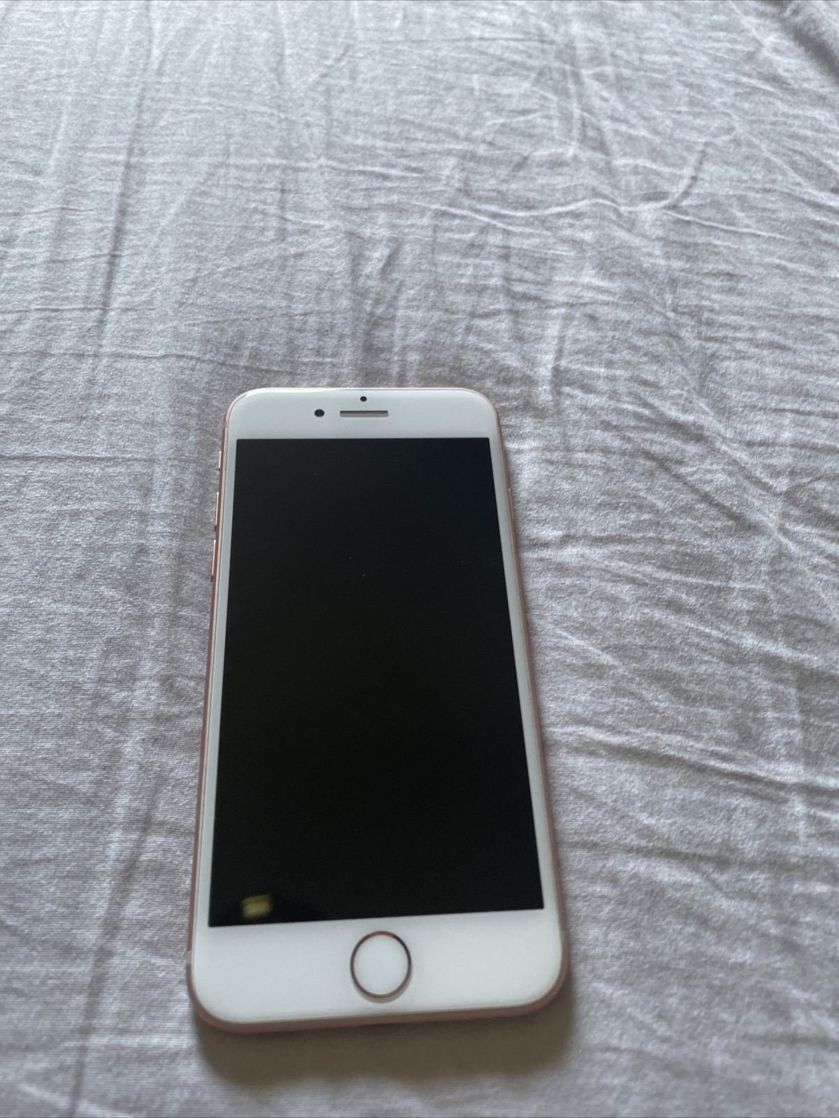 Excellent Condition Apple iPhone 8 – 64GB – Gold (AT&T) A1905 (GSM)