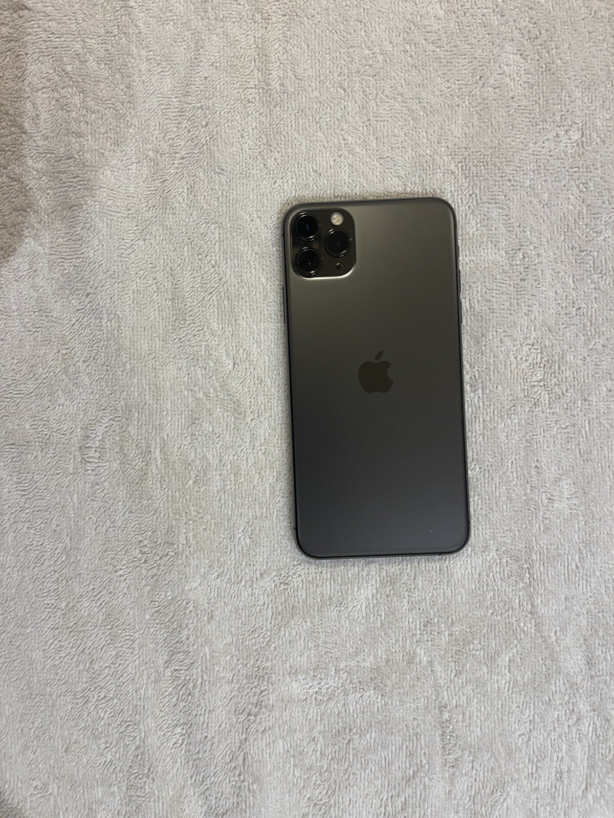 Apple iPhone 11 Pro Max – 64GB – Space Gray (Unlocked) A2161 (CDMA + GSM)