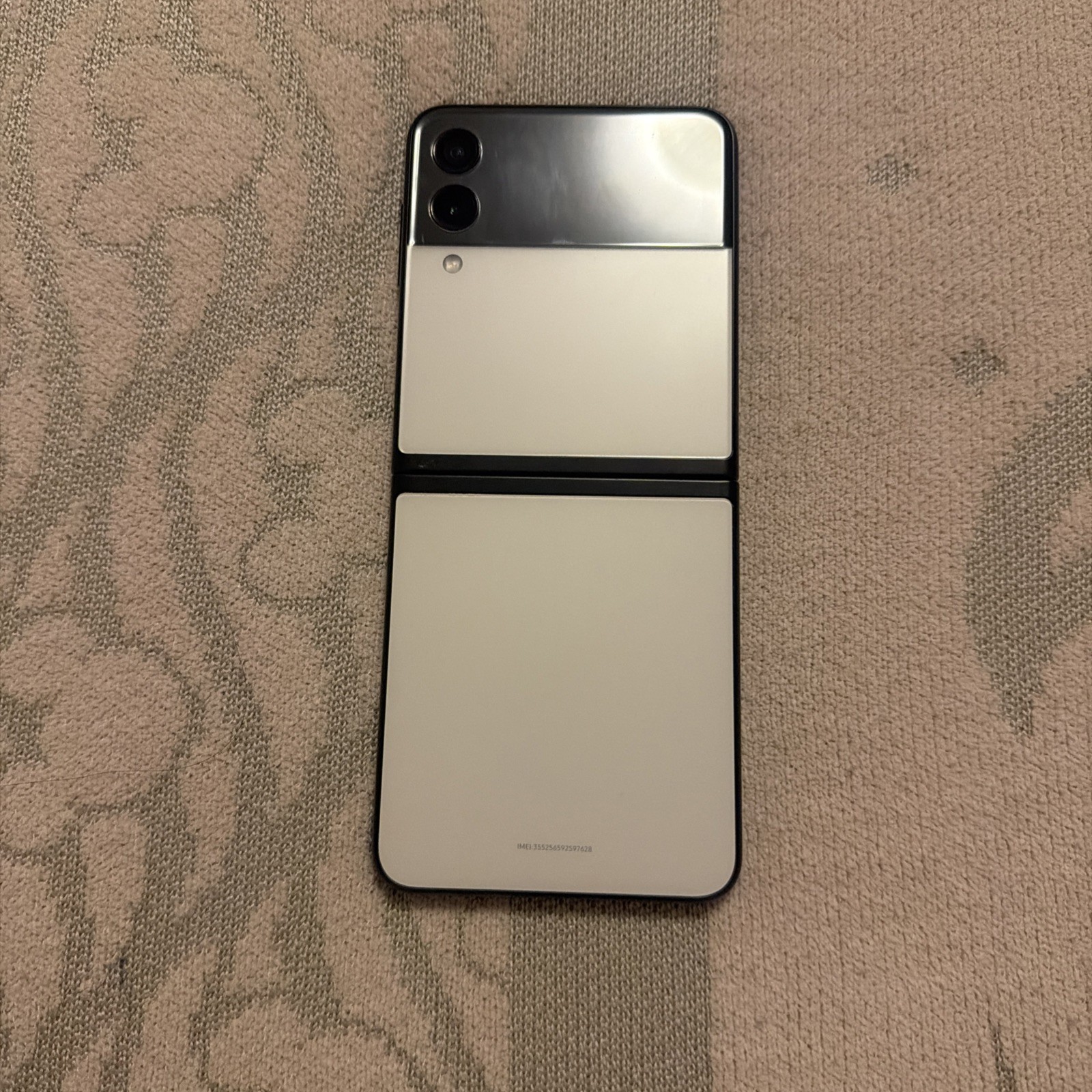 Pre-owned Samsung Galaxy Z Flip3 5G Fully Unlocked (Any Carrier) 256GB