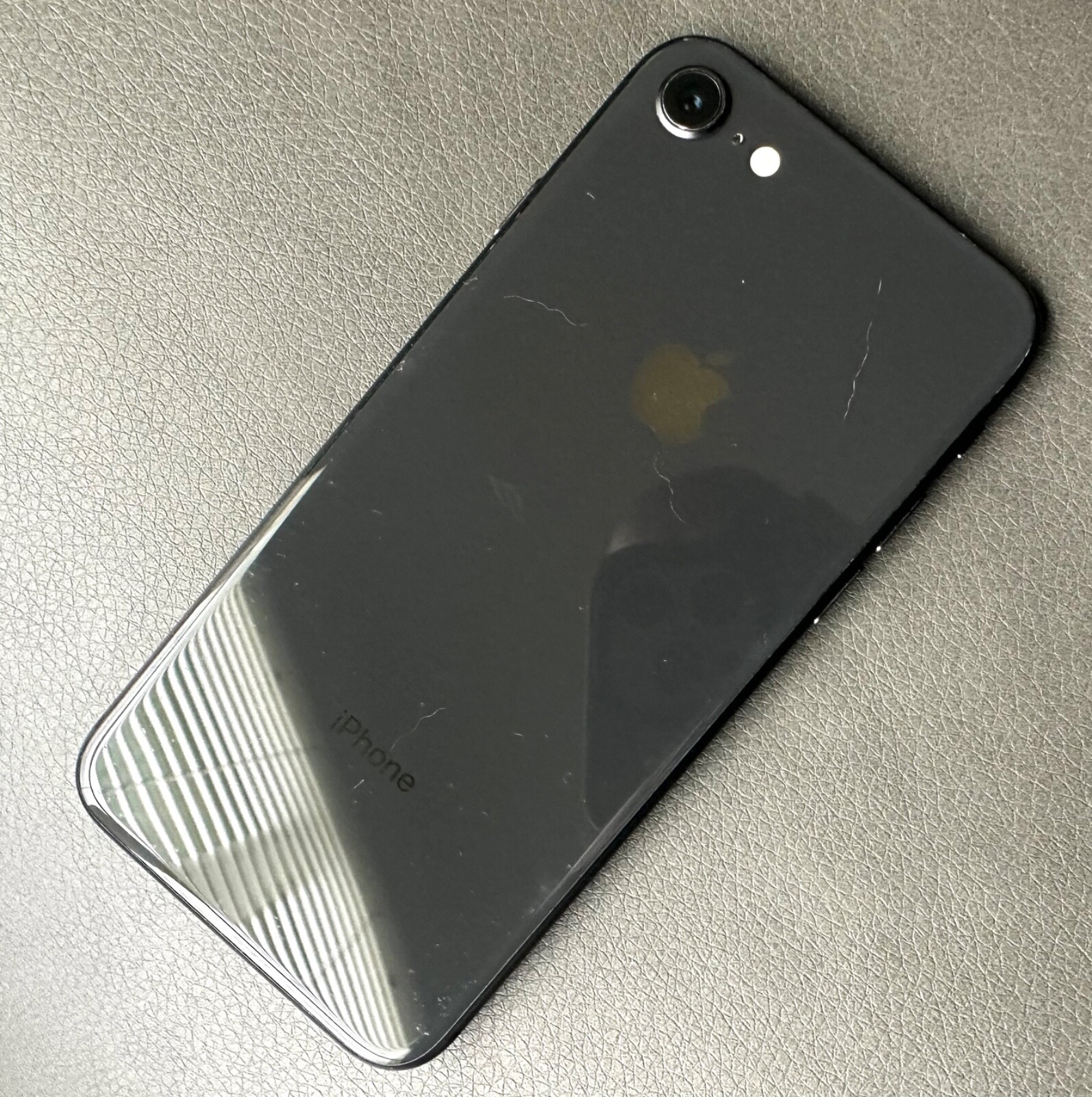 Apple iPhone 8 – 64GB – Space Gray (T-Mobile) A1905 (GSM)