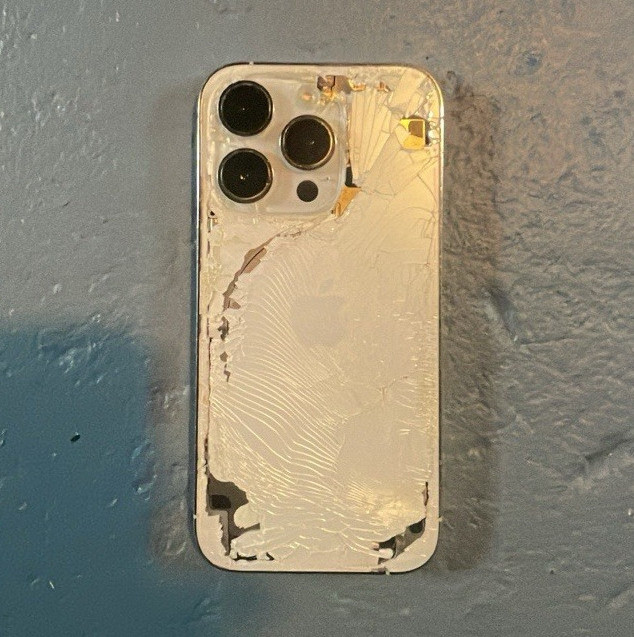 Apple iPhone 14 Pro 128GB For Parts/Repair (Read description)