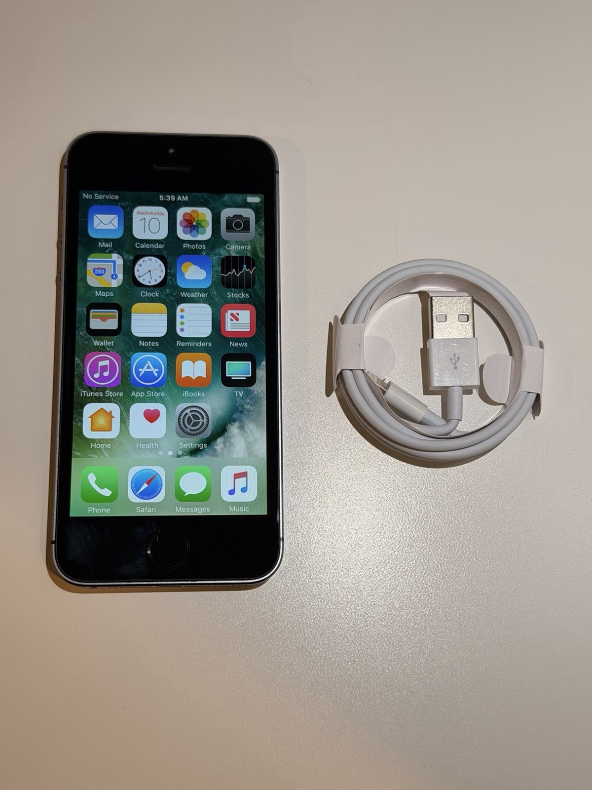 iPhone 5s – Space Gray- iOS 10