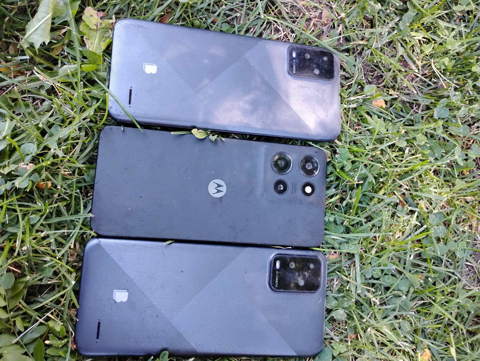 3 of my Used phones for parts Blu view pro 5, bluview pro 5, Motorola g 2025