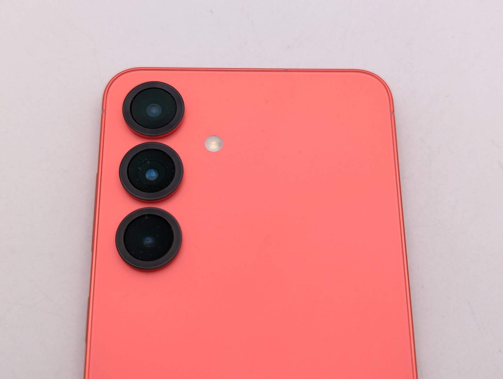 Samsung Galaxy S25 S931U1 256GB | Coral red | UNLOCKED – US