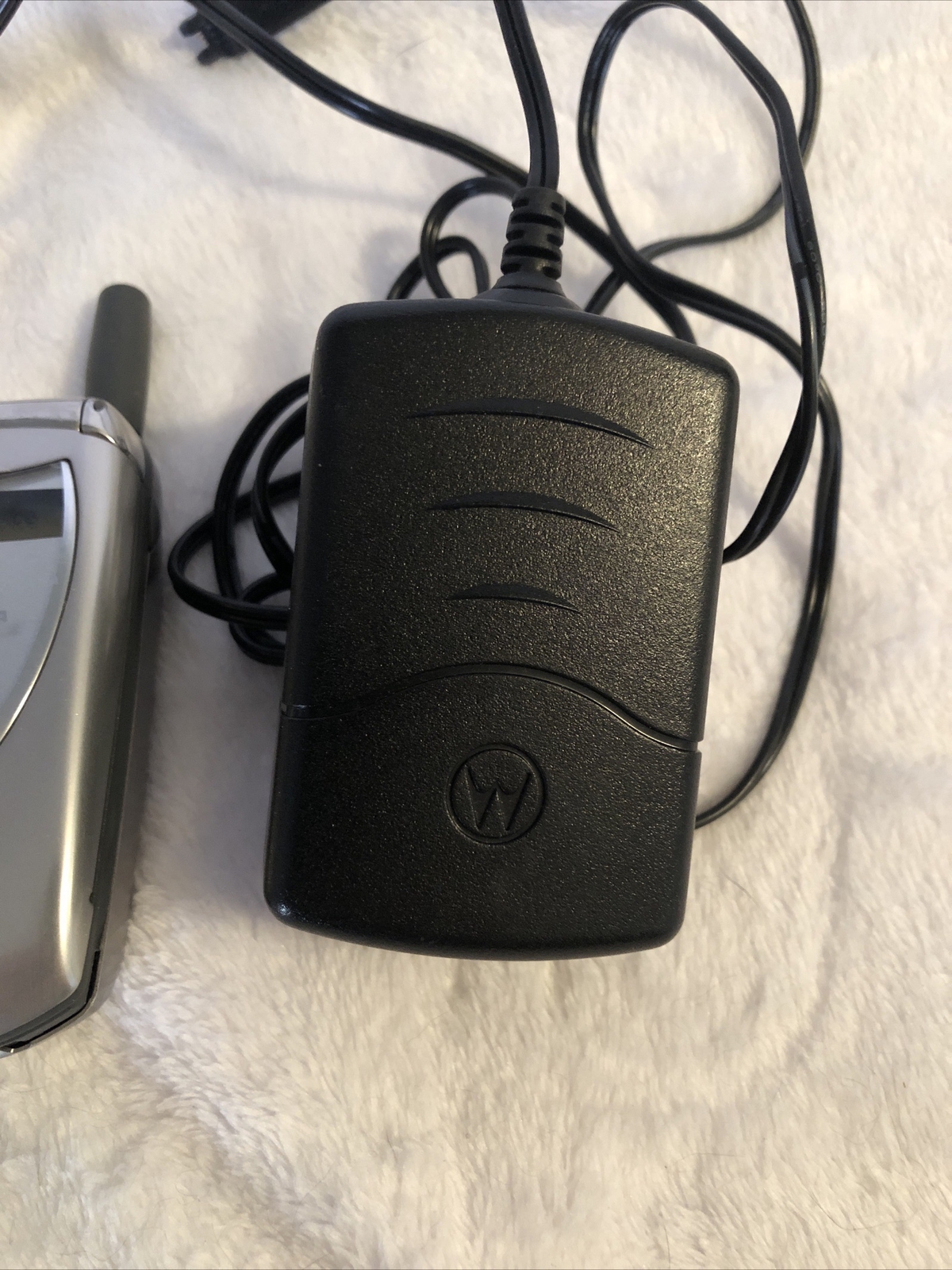Motorola V220 Flip Phone.  Cingular/ATT AT&T GSM 850/1800/1900! EXCELLENT!