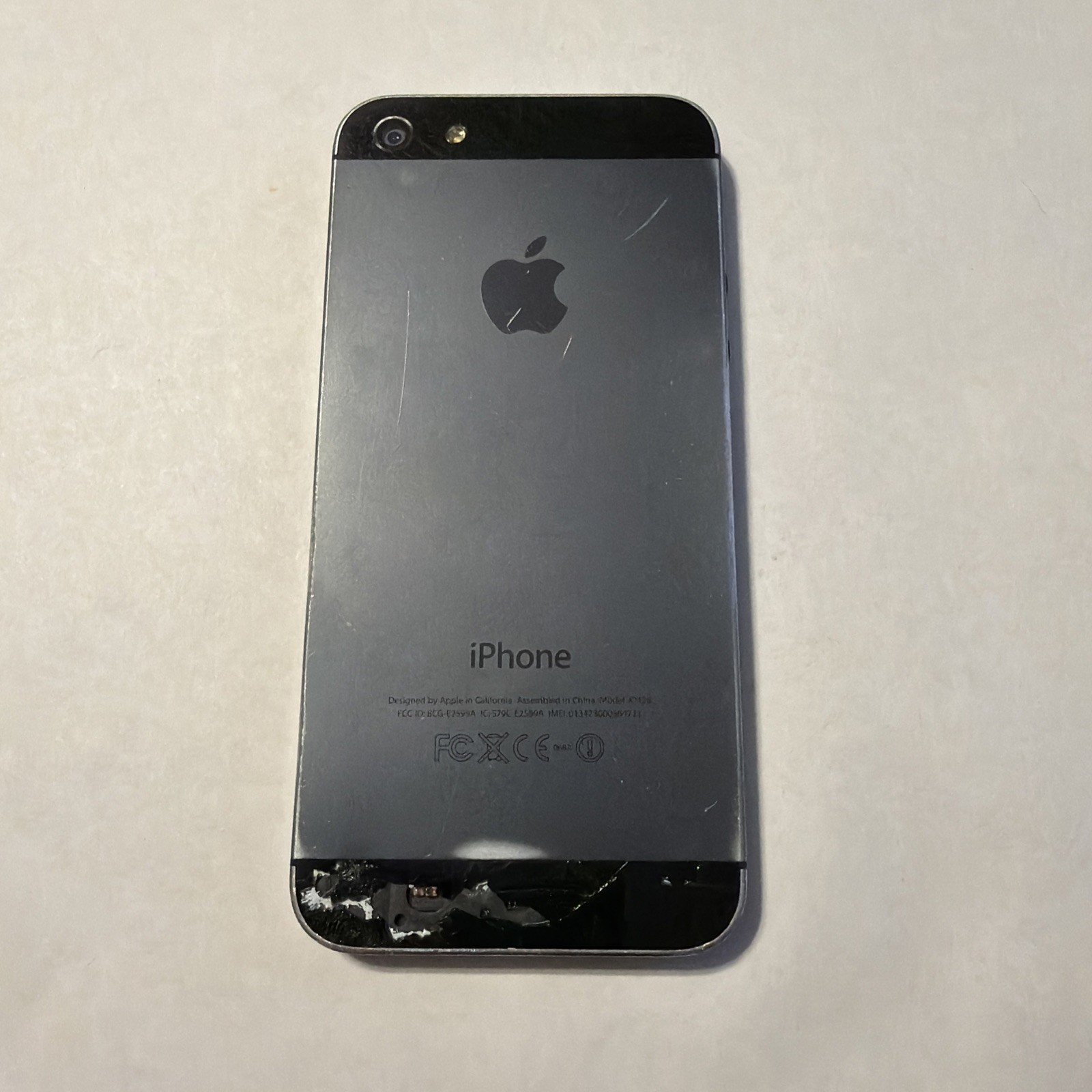 Apple iPhone 5 – 16GB – Black – Unlocked – A1429.