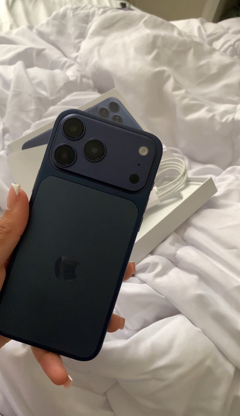 Apple Blue Smartphone Wi-Fi Bluetooth iOS Bar Style