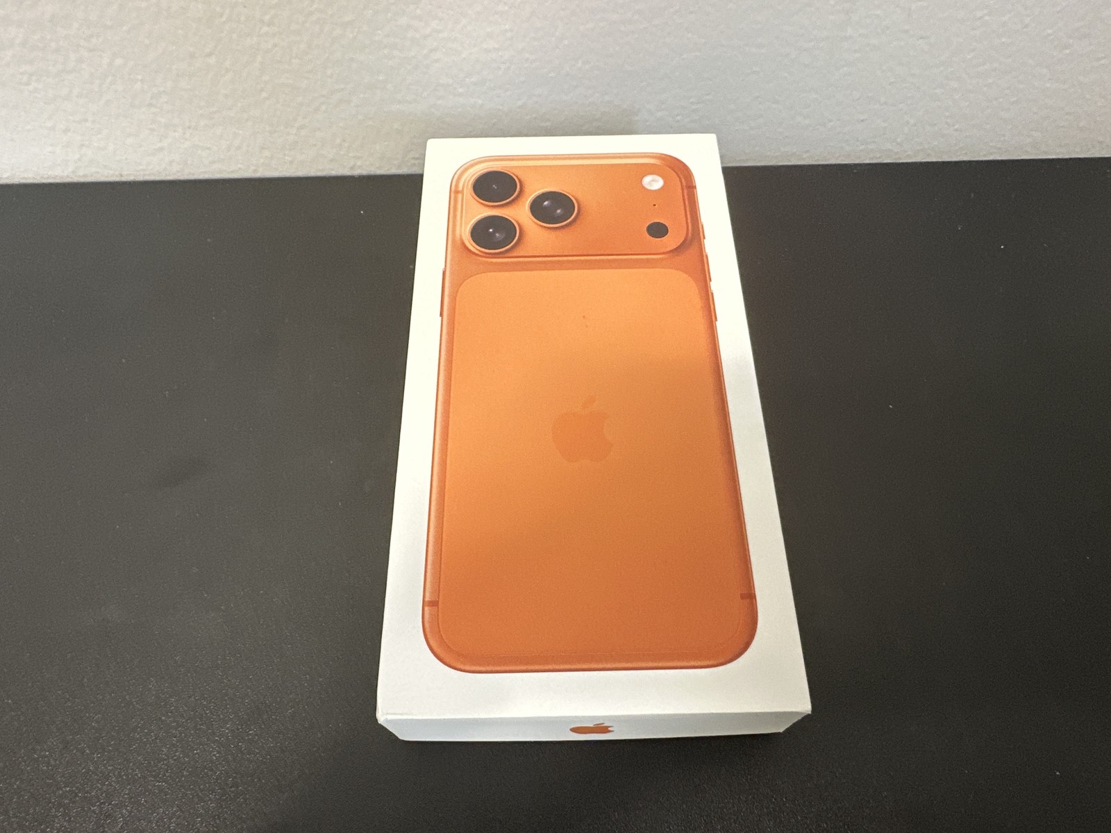 New Open Box Apple iPhone 17 Pro Max 512GB Orange (AT&T Cricket ONLY) 1393
