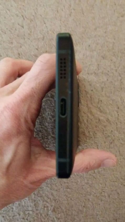 BlackBerry KEY2 BBF-106 Dual SIM Smartphone QWERTY Keyboard Junk As-Is