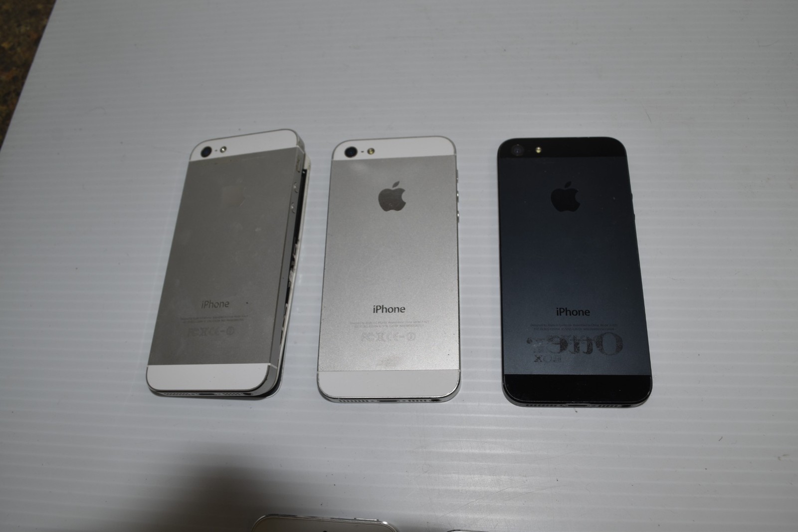 APPLE IPHONE A1429 – INCLUDES 5 (GSW24)