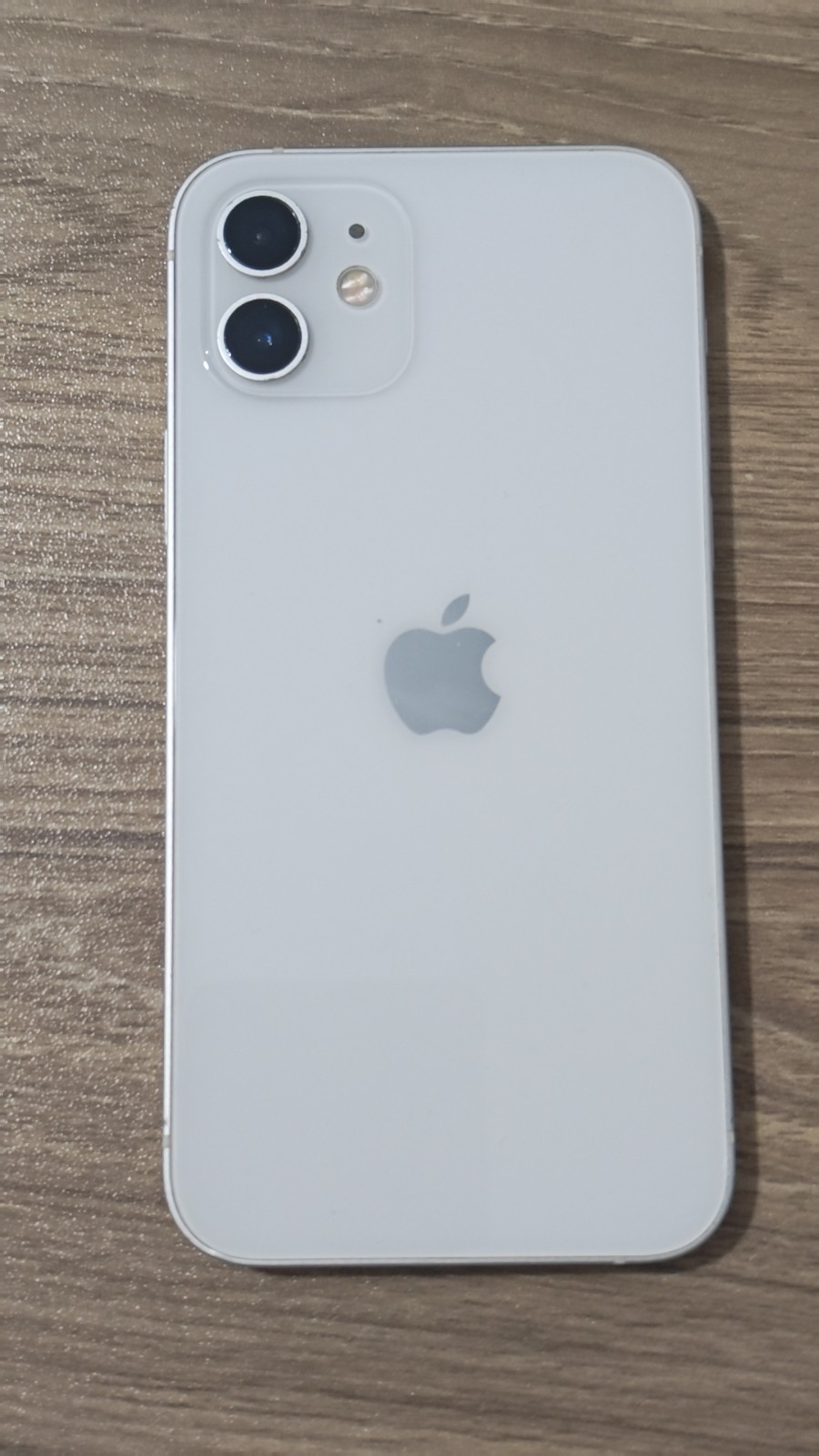 Apple iPhone 12 Unlocked 64/128/256GB Unlocked Random Color With Accessories