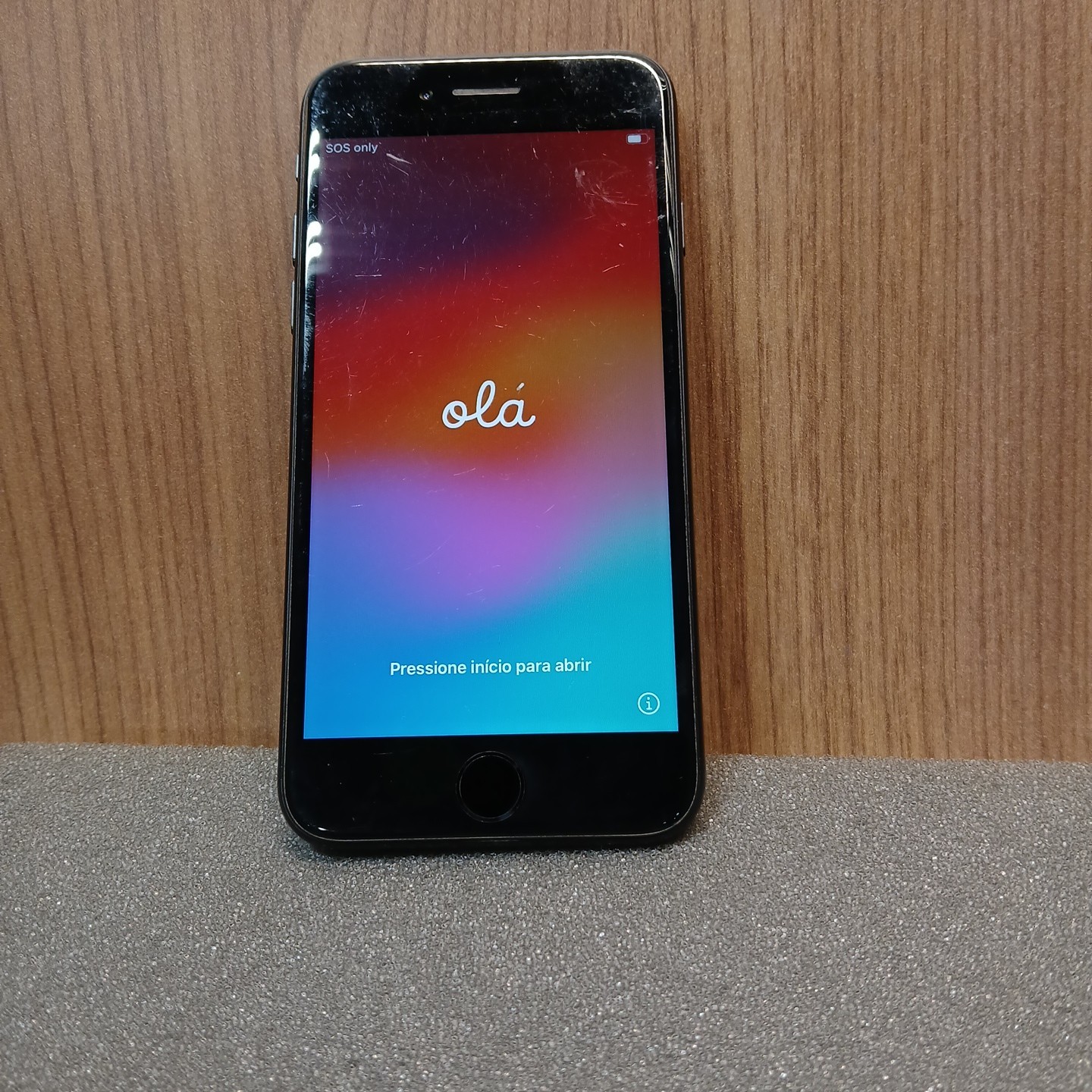 Apple iPhone Se 2 A2275 64GB Battery 83% MHG43LL/A Pre-Owned