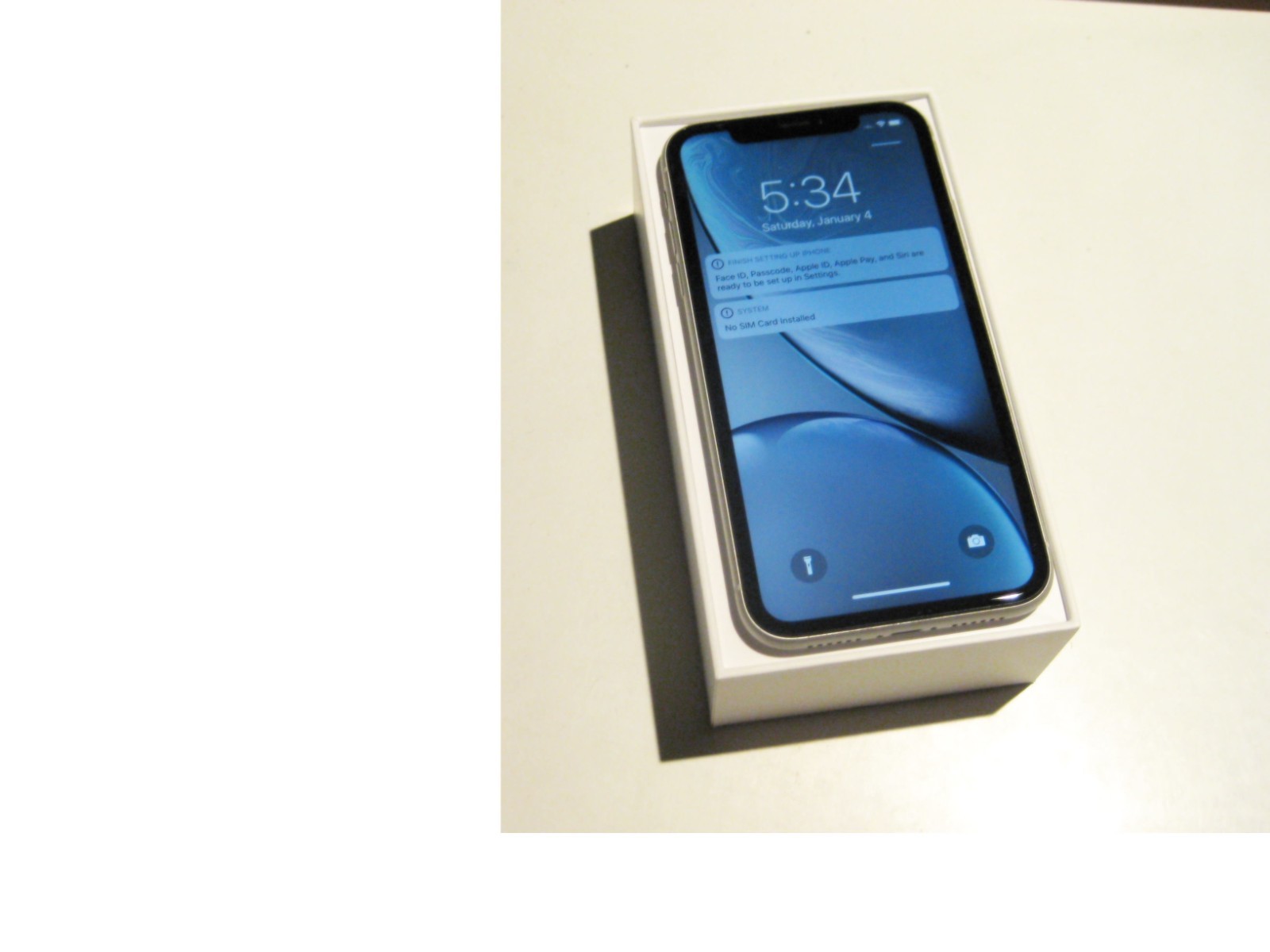9.1/10 White 64gb Sprint/T-MOBILE Iphone XR A1984 CDMA/GSM IOS 13.6.1