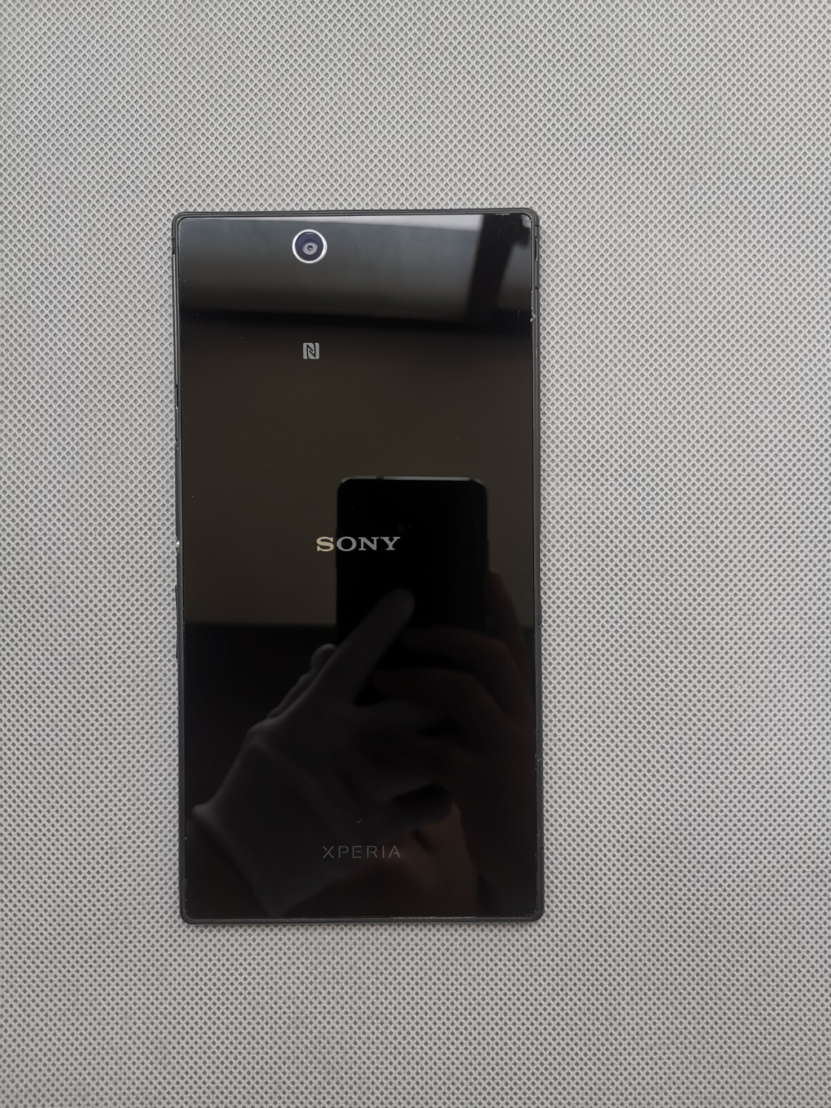 Excellent Sony Xperia Z Ultra C6833 16GB 6.4″ Black (Unlocked) 4G Smartphone
