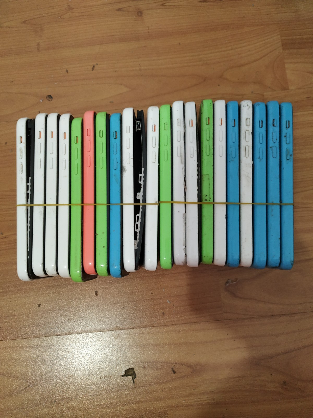 Lot of 20 Apple iPhone 5c Mixed colors For parts