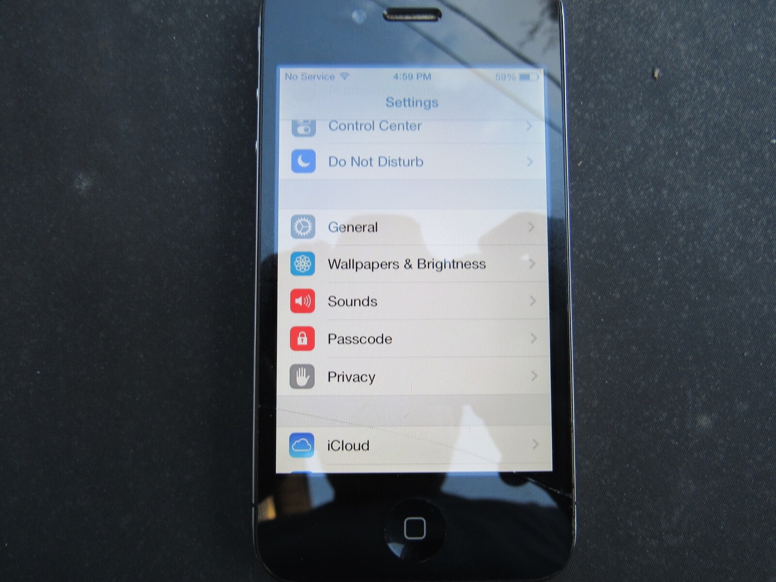 WORKING APPLE iPHONE 4 -16GB -BLACK- AT&T-A1332 GSM **HAS ISSUES-READ DETAILS**