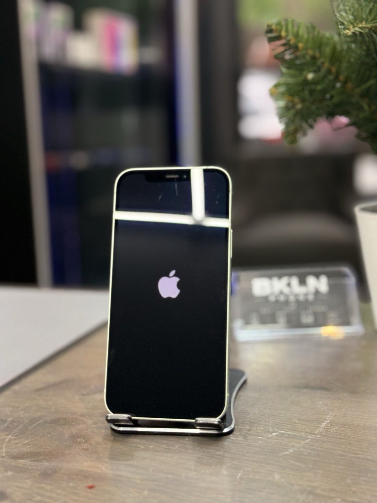 Apple iPhone 12 128GB White Unlocked iOS 5.4in 12MP Bar (Iphone12)