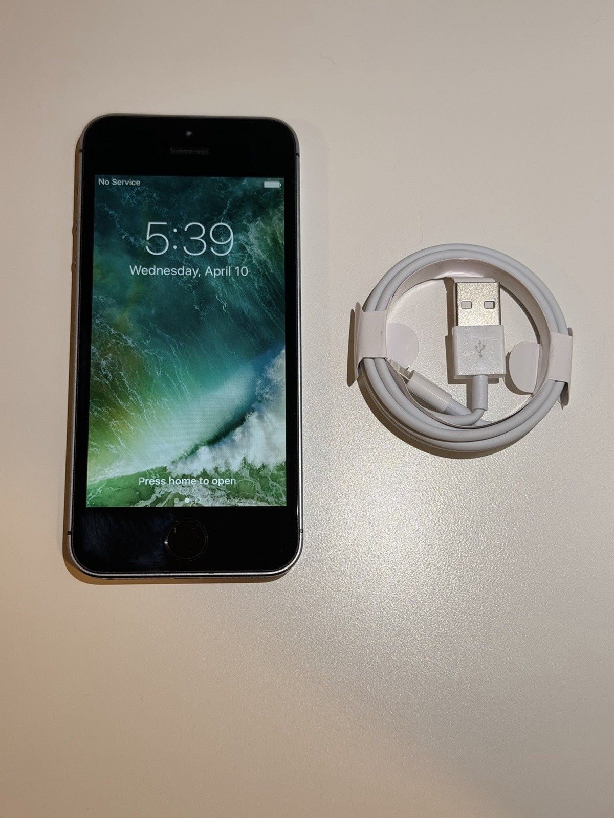 iPhone 5s – Space Gray- iOS 10