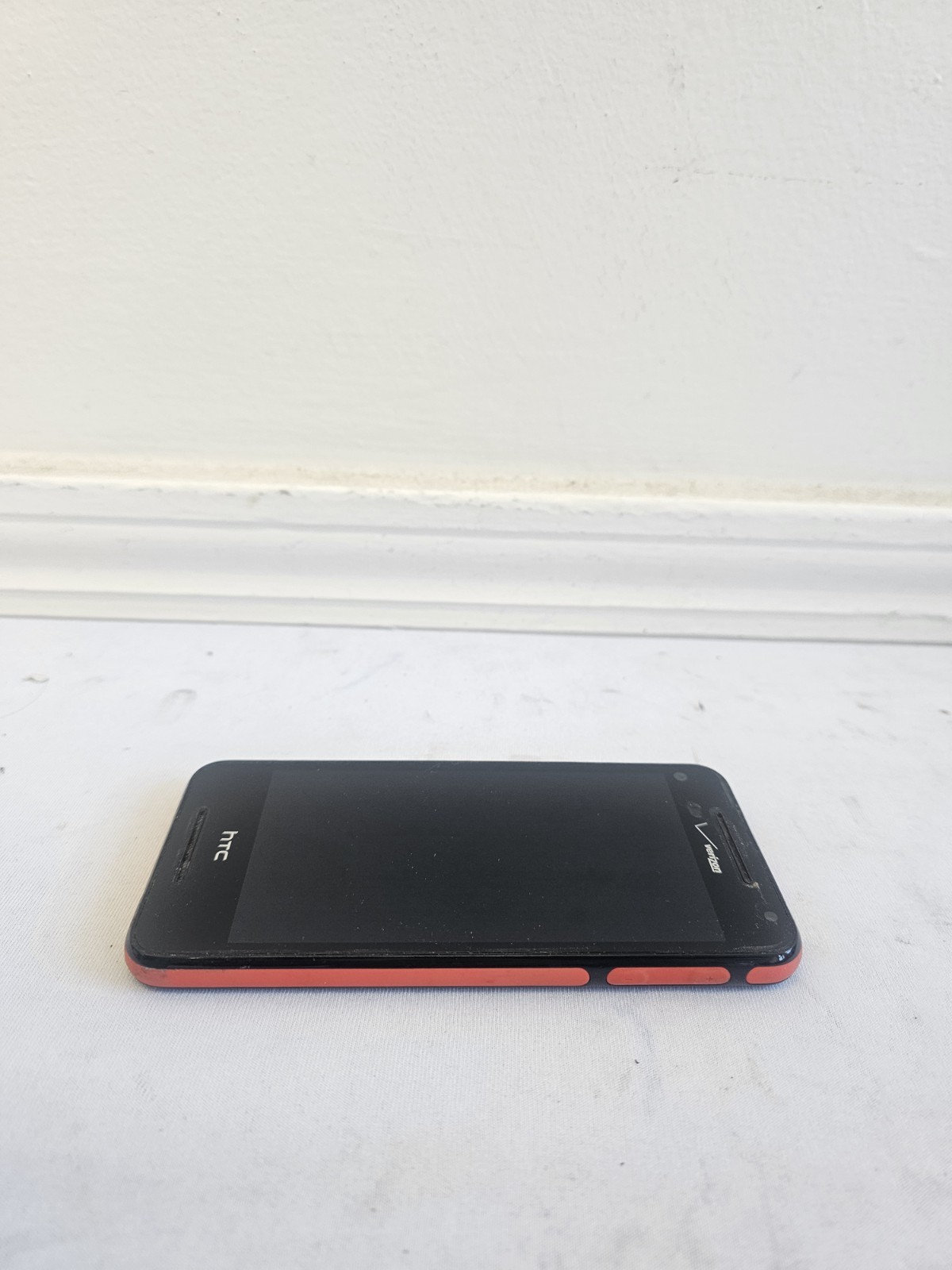 HTC HTC 3312LVW Carrier – Verizon Storage – 8GB Micro USB Tested and Working