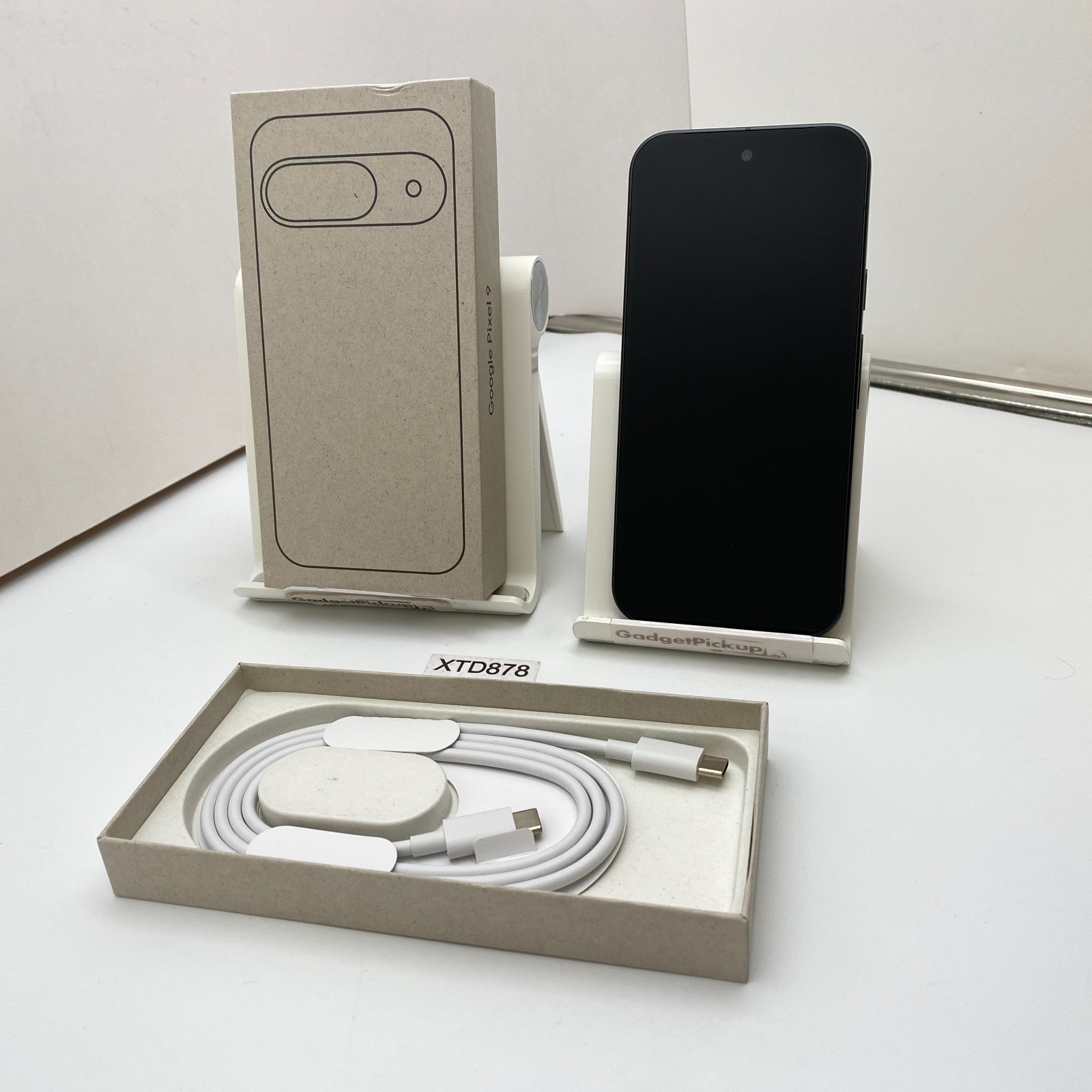 Google Pixel 9 – 128GB – Obsidian (Unlocked) – Open Box