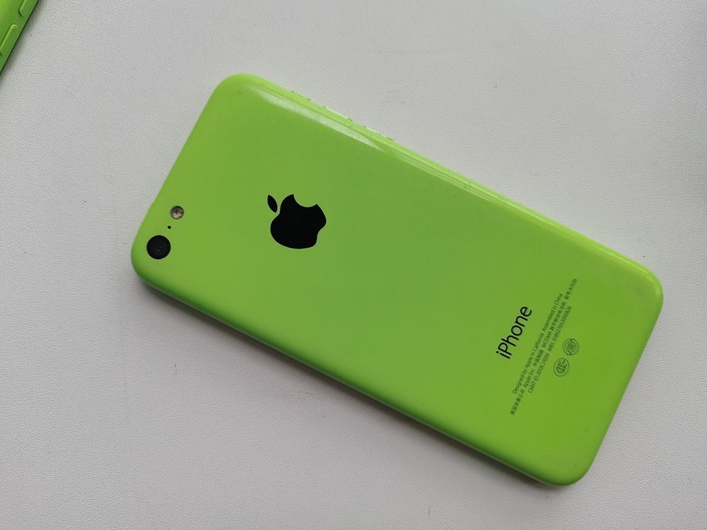 Apple iPhone 5c – 8 GB / 16 GB / 32GB – Green (Unlocked) 90% NE W