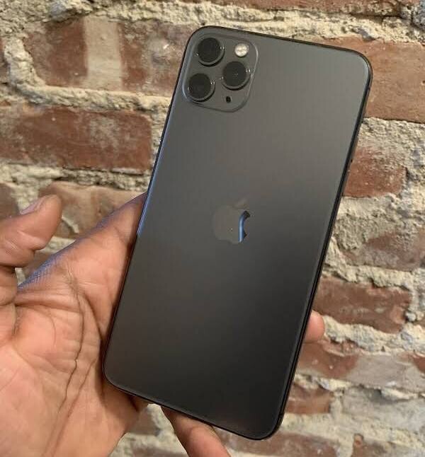 Apple iPhone 11 Pro Max – 64GB – Space Gray (Unlocked) A2161 (CDMA + GSM)