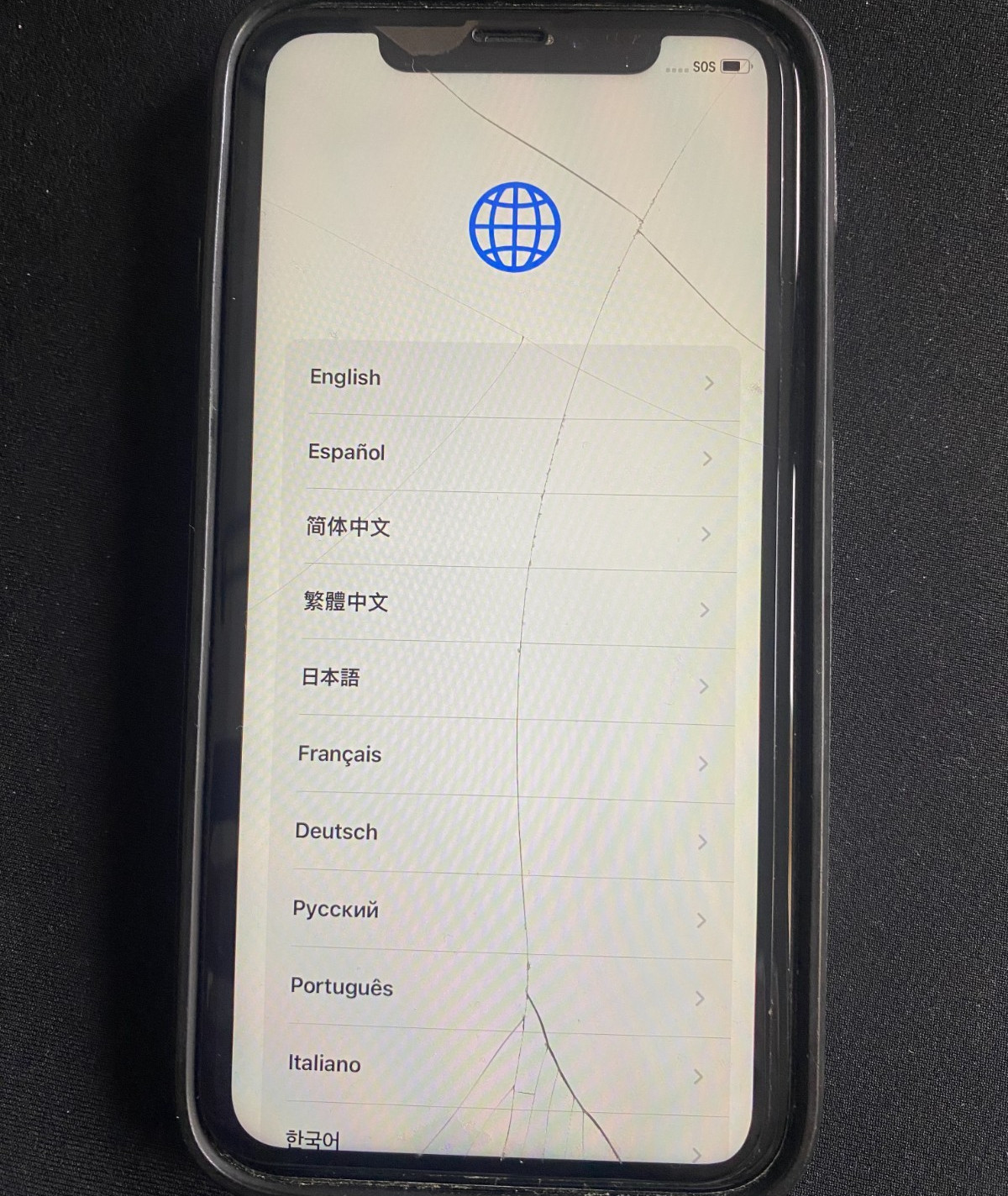 Apple iPhone XR 64GB Black Unlocked – Functions Normal – Screen has Cracks
