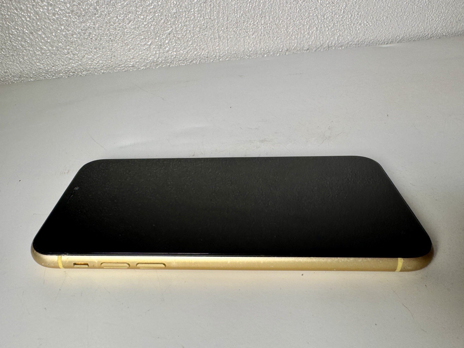 Apple iPhone XR 64GB Yellow Unlocked