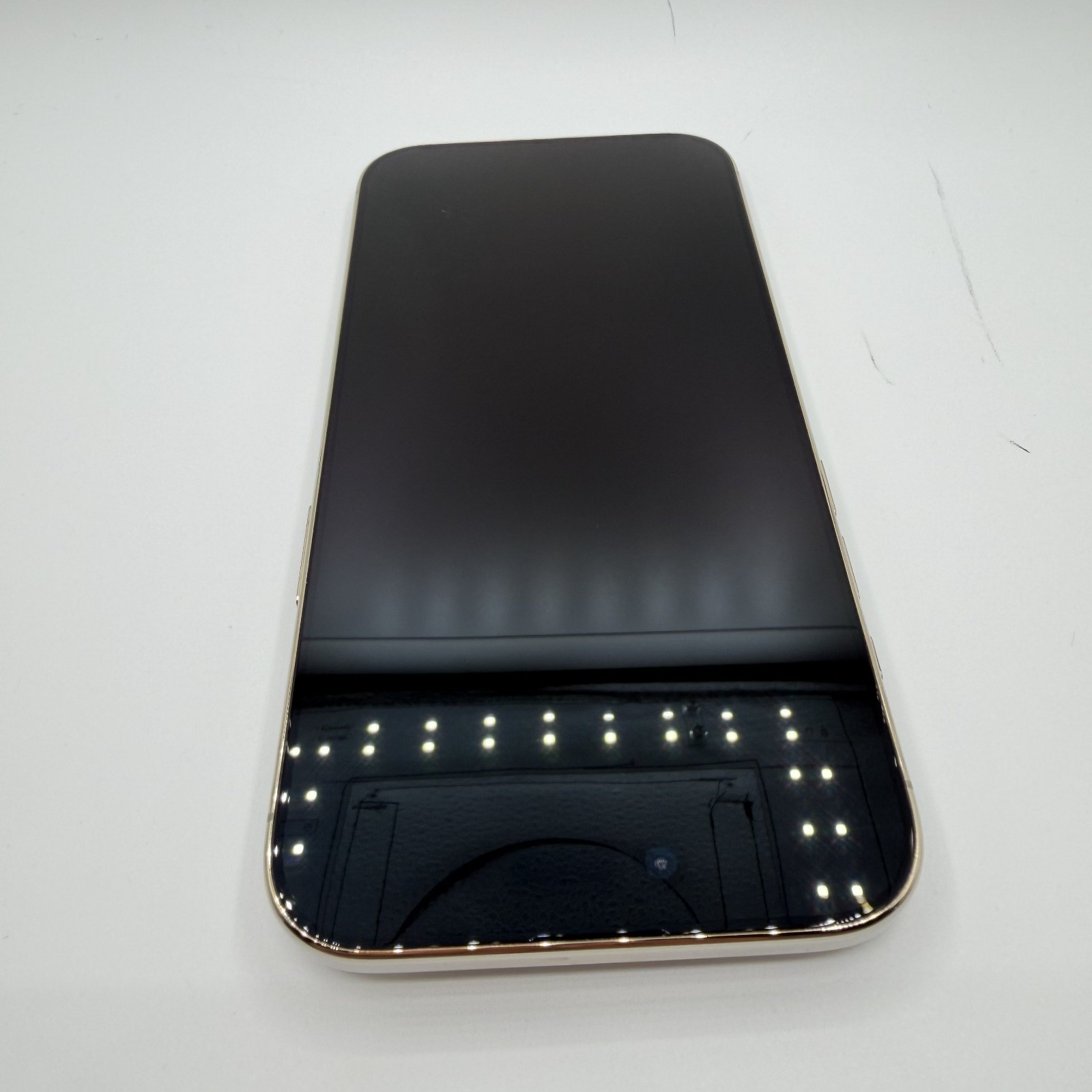 Apple iPhone Air – 256 GB – Light Gold Read