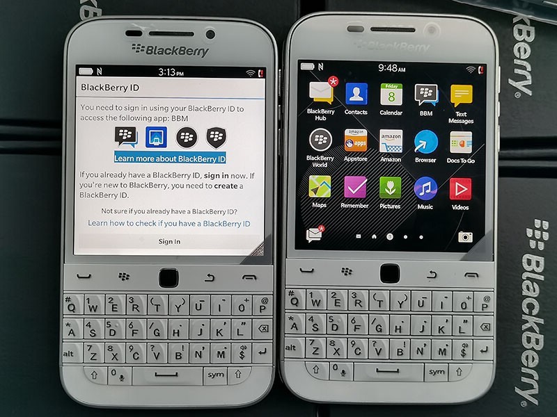 BlackBerry Classic Q20 SQC100-2 – 16GB – (Unlocked) – For collectors