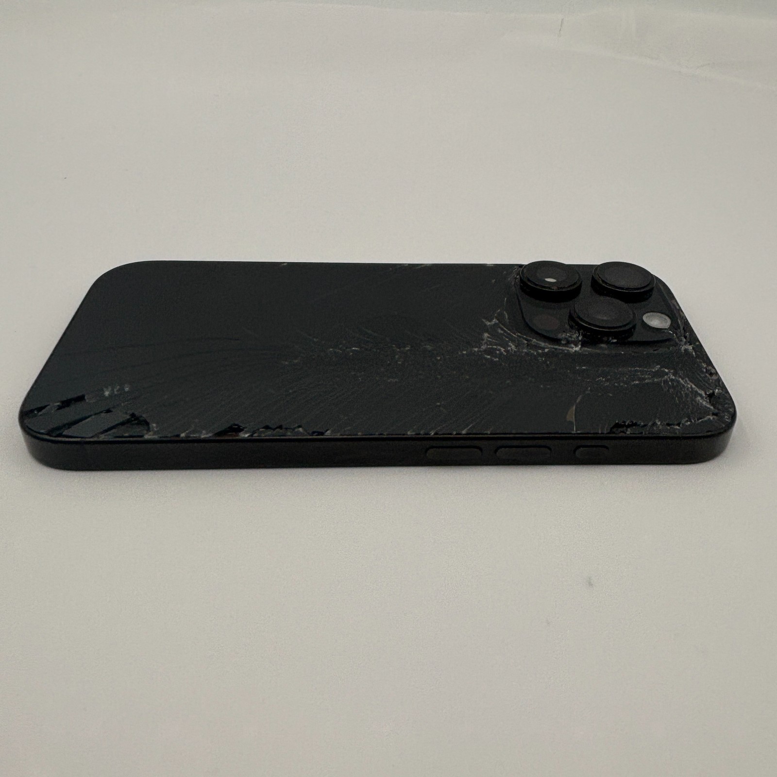 Apple iPhone 16 Pro 512GB Black Titanium Unlocked Cracked Back For Parts READ