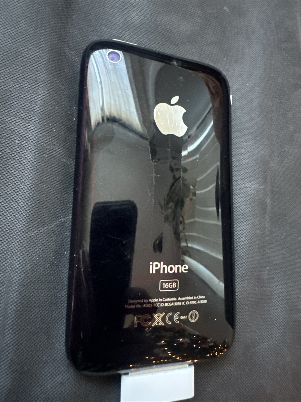 Apple iPhone 3GS – 32GB – Black (Unlocked) A1303 (GSM)   