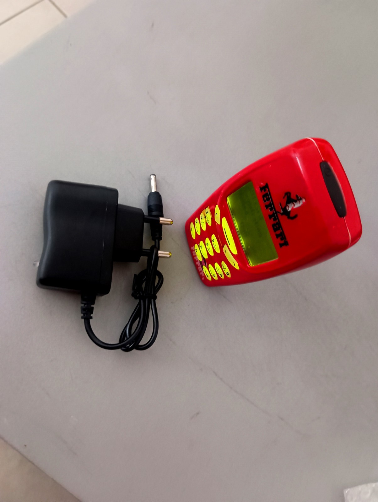 Nokia 3310 Ferrari + NEW Battery + Charger [RUSSIAN-BULGARIAN-UKRAINIAN]