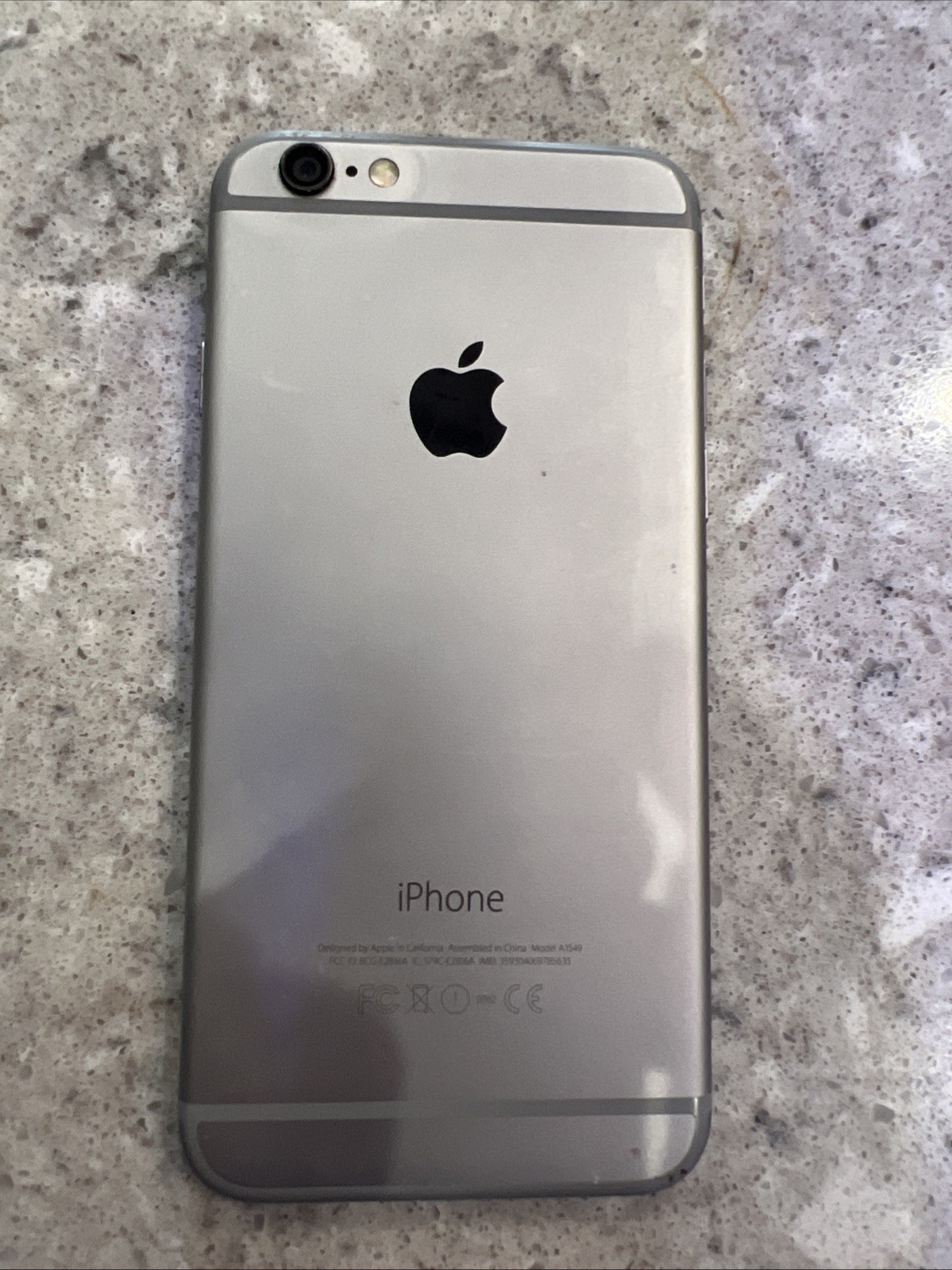 Apple iPhone 6 64GB Unlocked Silver Read