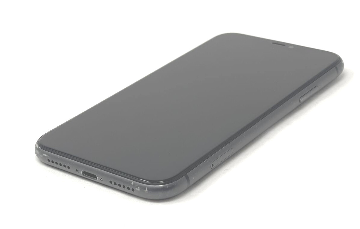 Apple iPhone 11 – 128GB – Black (Unlocked) A2111 MWLE2LL/A Used