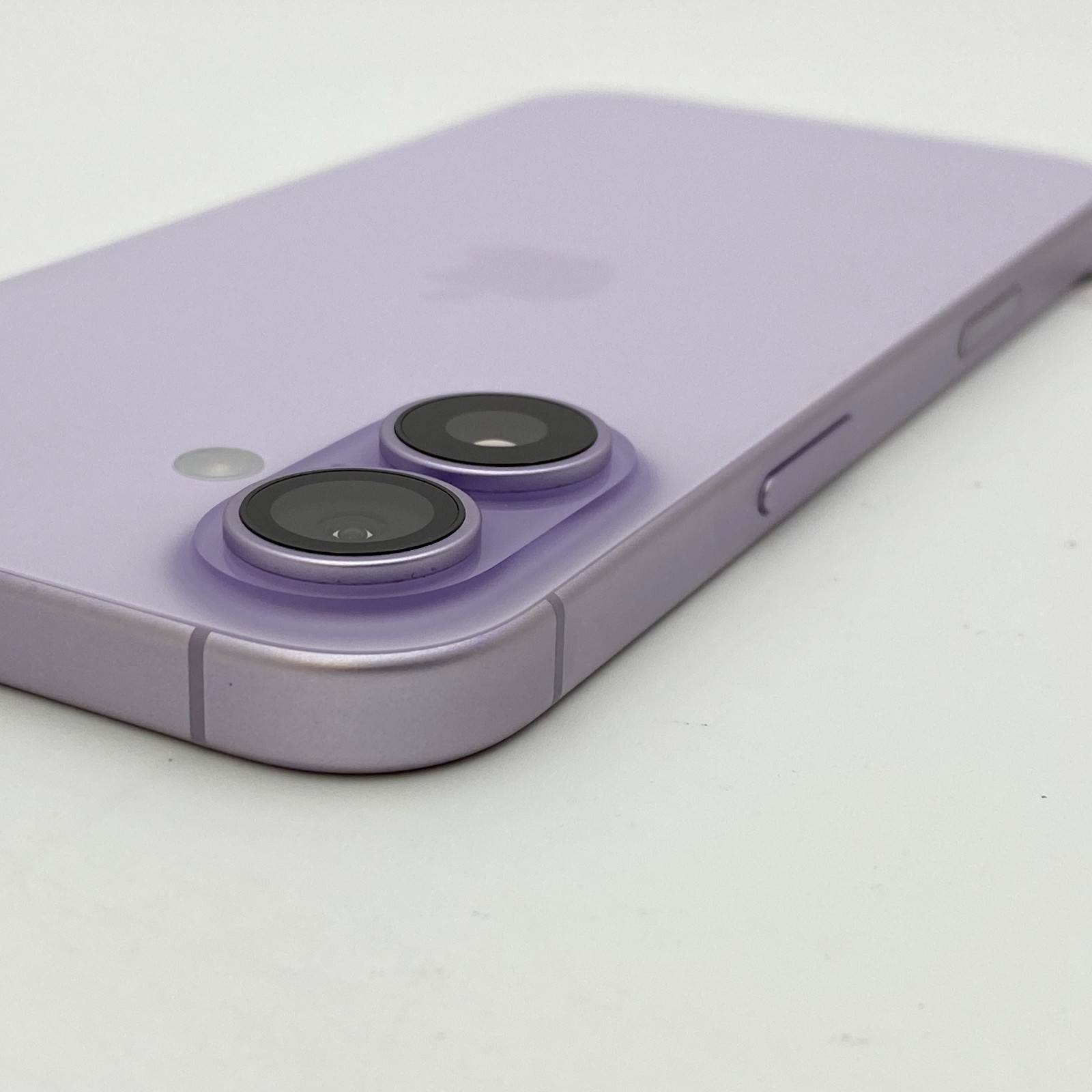 Apple iPhone 17 – 512GB – Lavender (Unlocked) – Open Box
