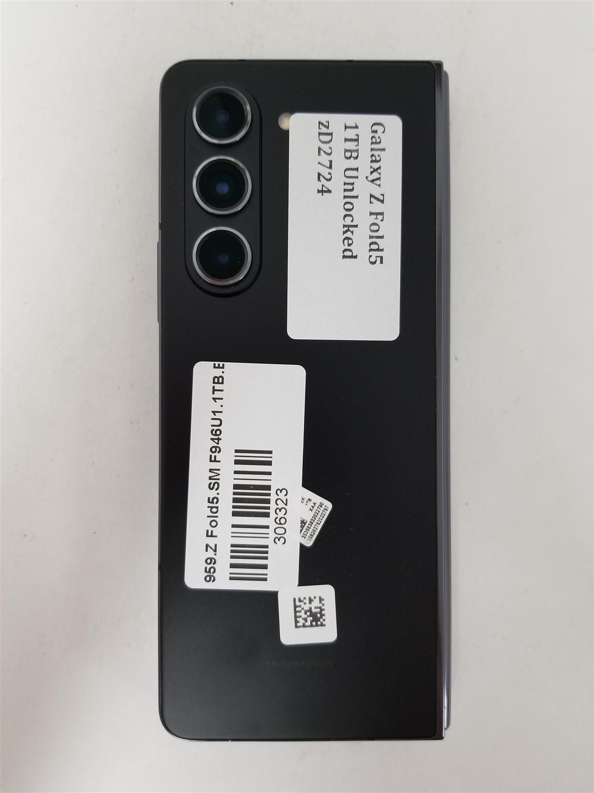 Samsung Galaxy Z Fold5 1TB Black SM-F946U1 (Unlocked) Damaged zD2724