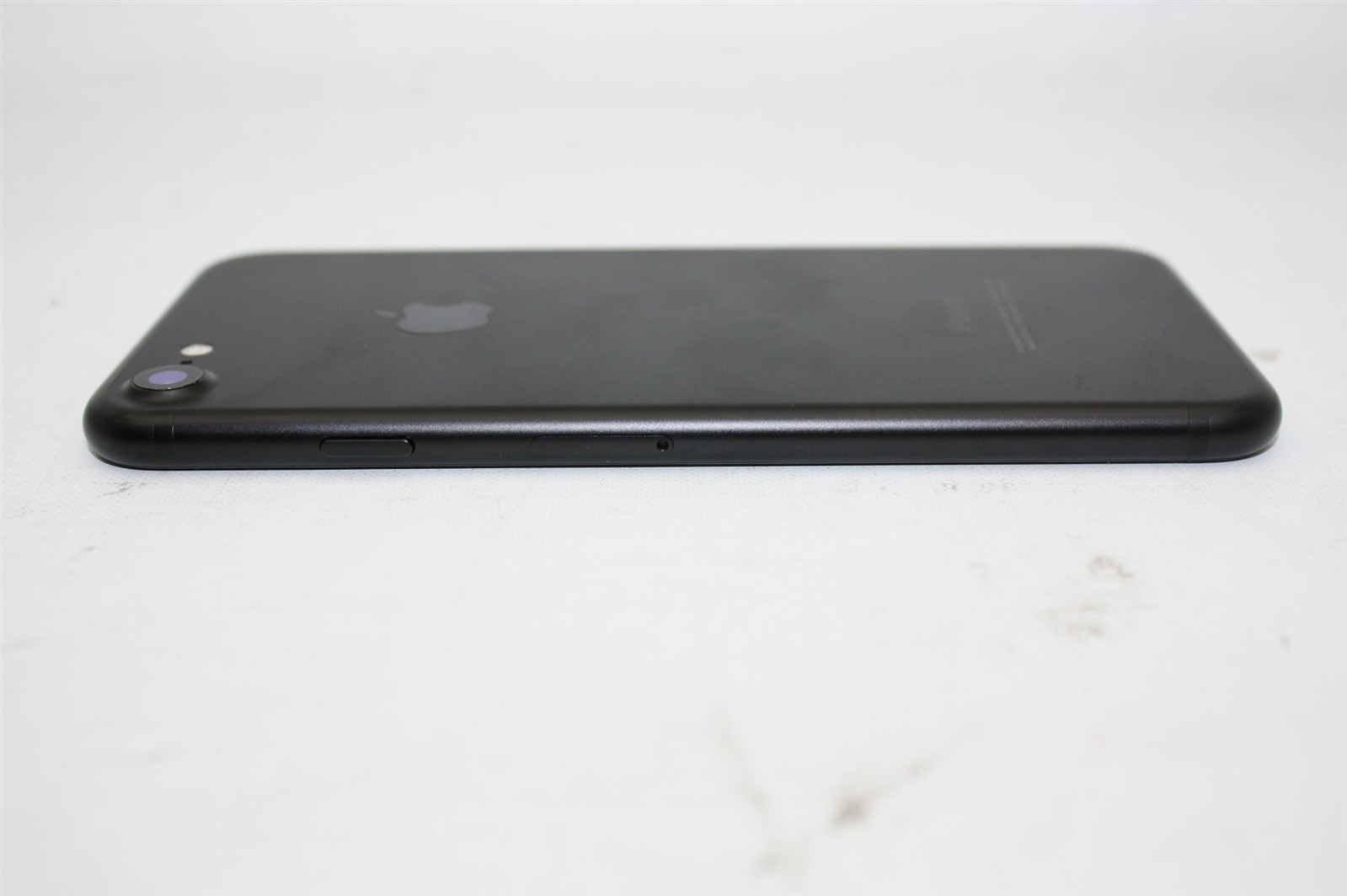 Apple iPhone 7 Black A1778 iOS 15.8.4 32GB AT&T Only Battery Capacity 100%