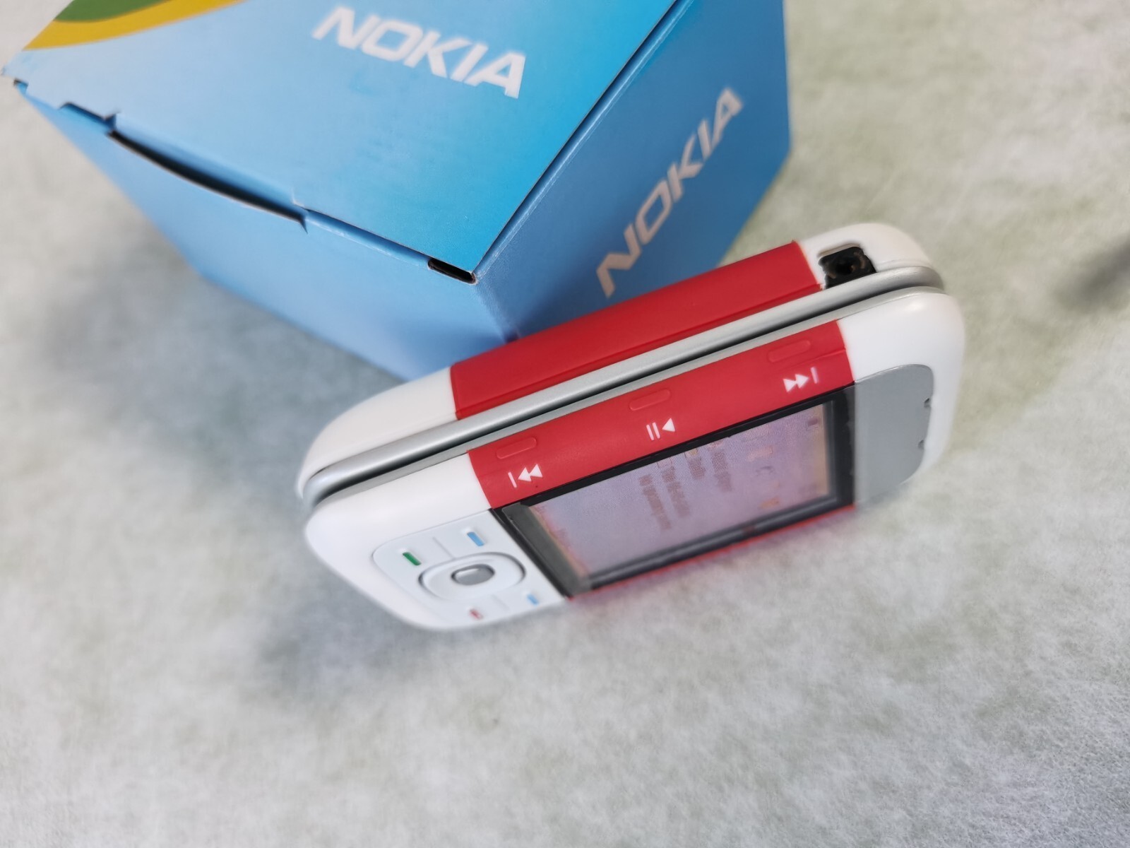 Nokia 5300 XpressMusic UNLOCKED( GSM) MP3 FM ORIGINAL Cellular Phone With Box