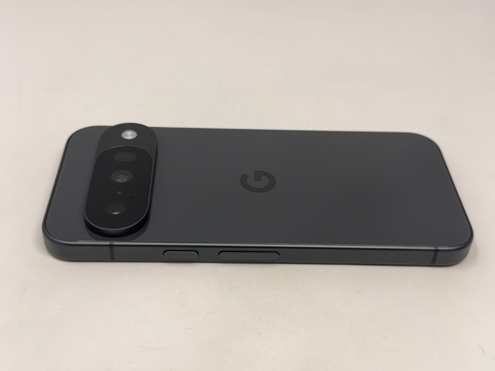 Google Pixel 10 (GK2MP) – 128GB Unlocked Obsidian – 100% Battery – Warranty
