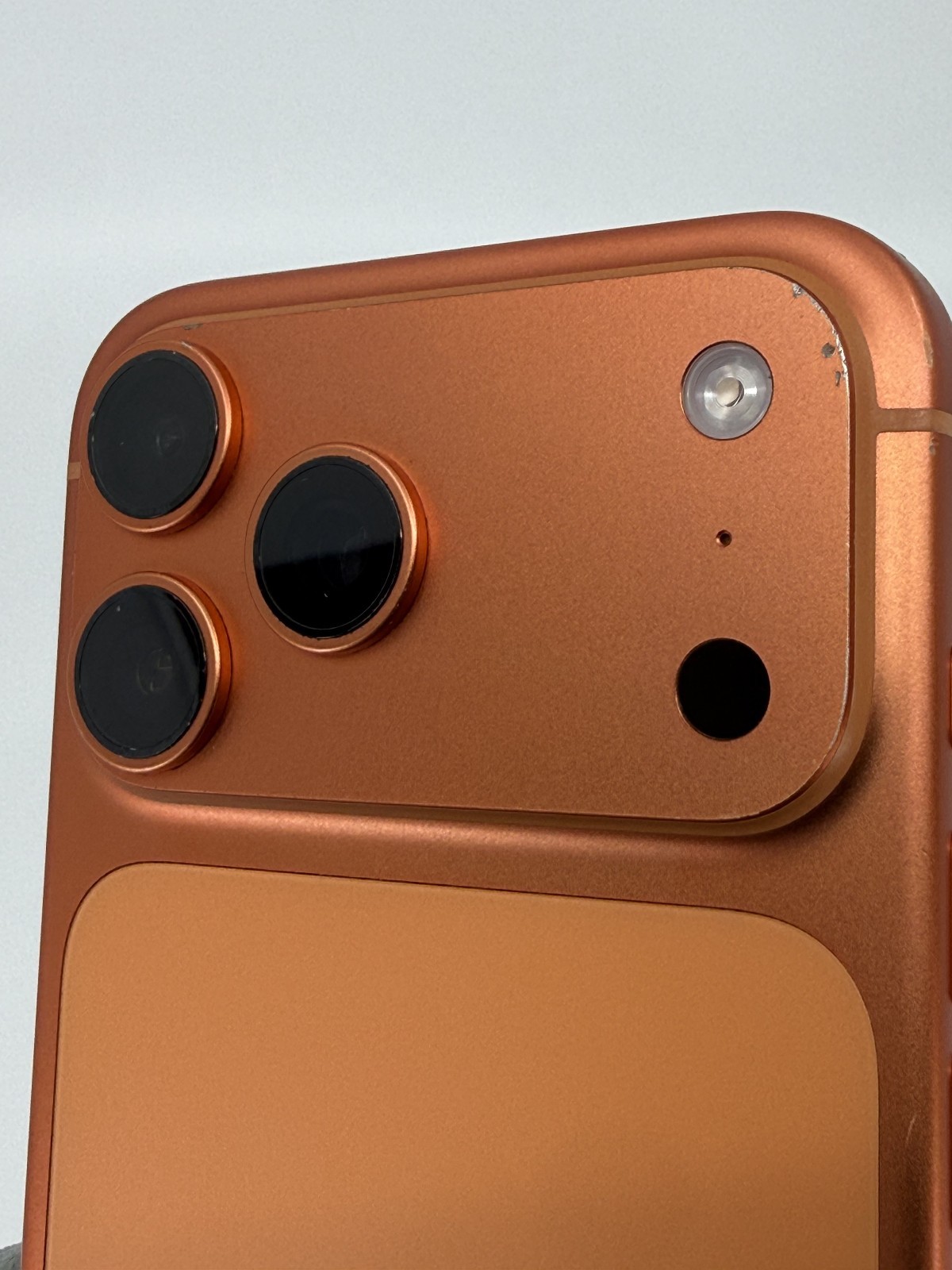 Apple iPhone 17 Pro Max – 256 GB – Cosmic Orange (AT&T)