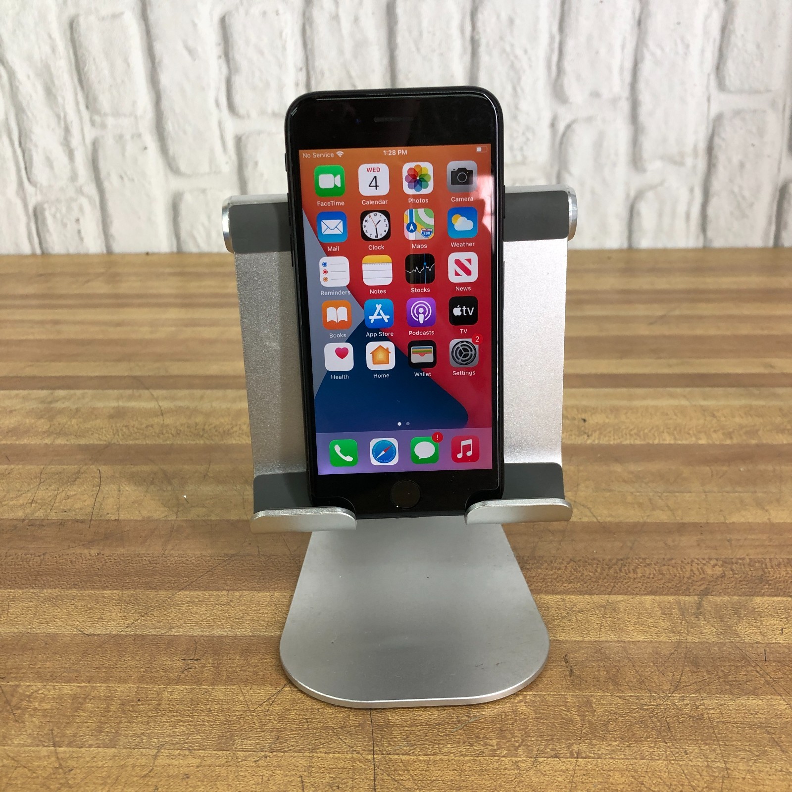 Apple iPhone 7 Black 4.7″ 32GB MNAC2LL/A Factory Unlocked 85% Battery Health