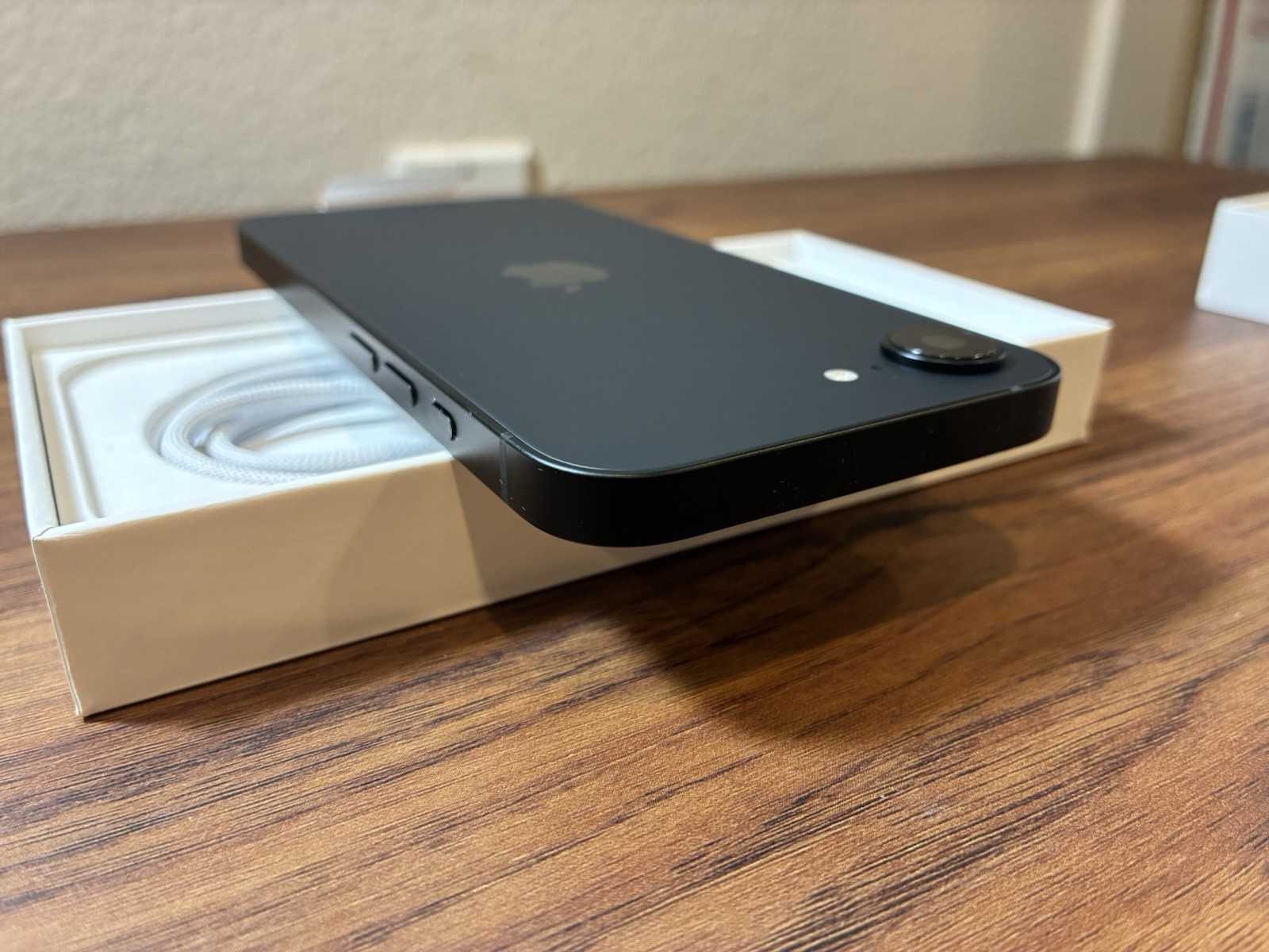 NEW Apple iPhone 17e 256GB Black Color *T-Mobile Locked* MHRN4LL/A A3575