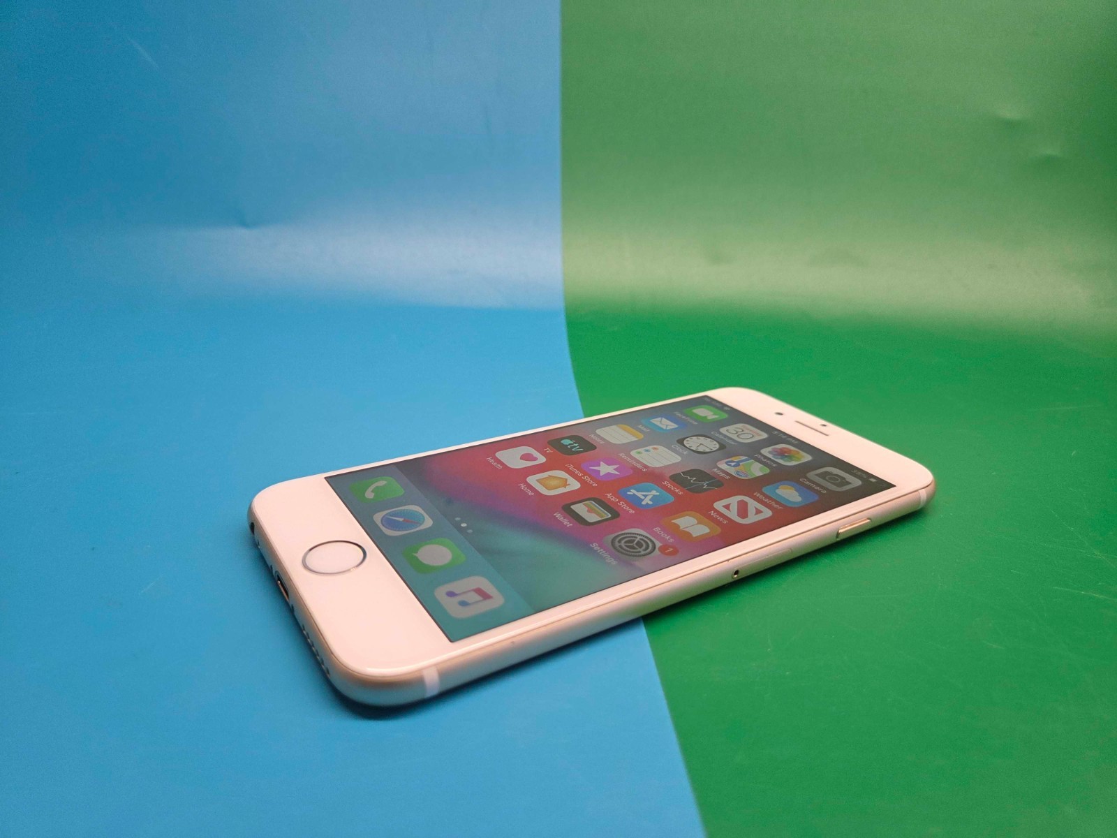 Apple iPhone 6 Cell Phone A1549 AT&T Gold/White- 64GB 88% Battery Health