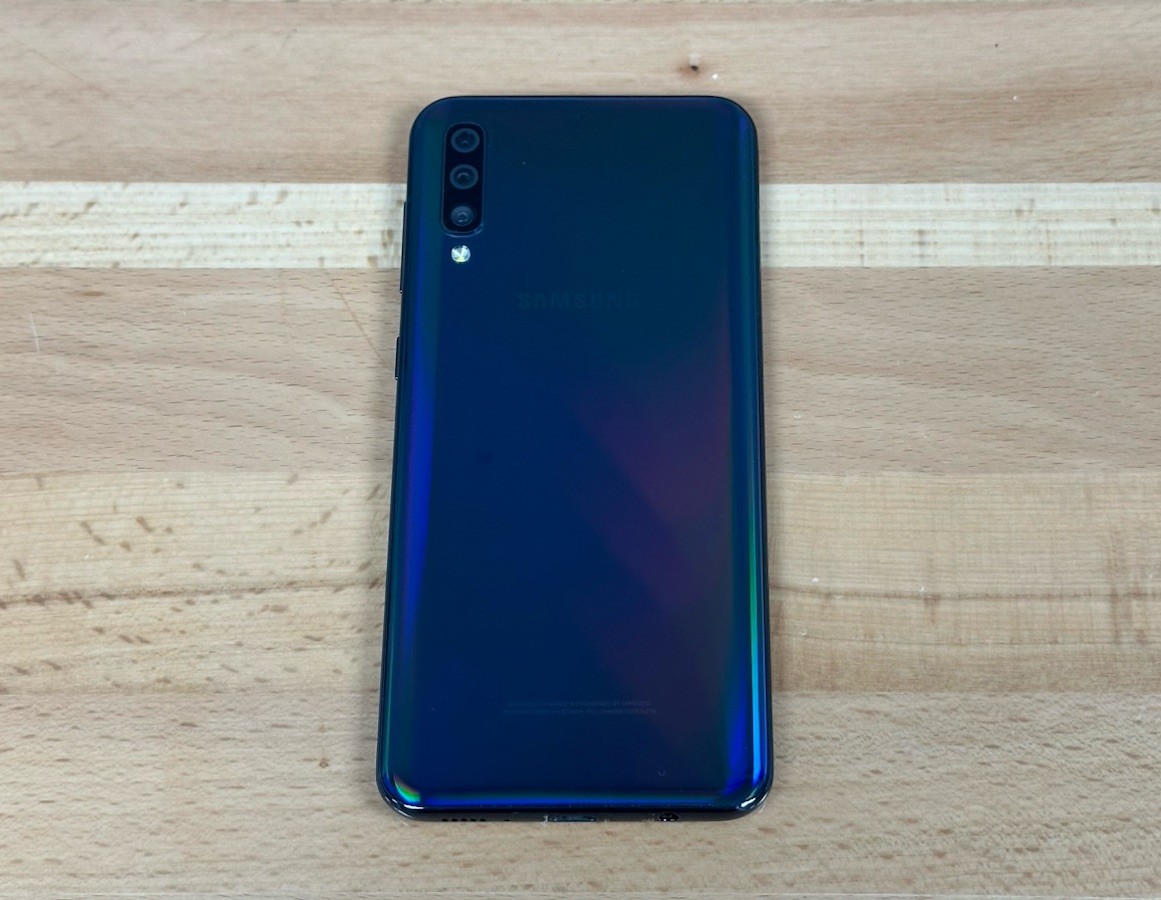 U.S. Cellular Samsung Galaxy A50 SM-A505U 64GB 6.4″ (Black)