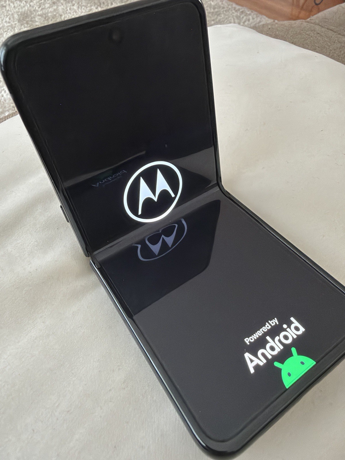 Motorola Razr Ultra 2025 T-Mobile USED