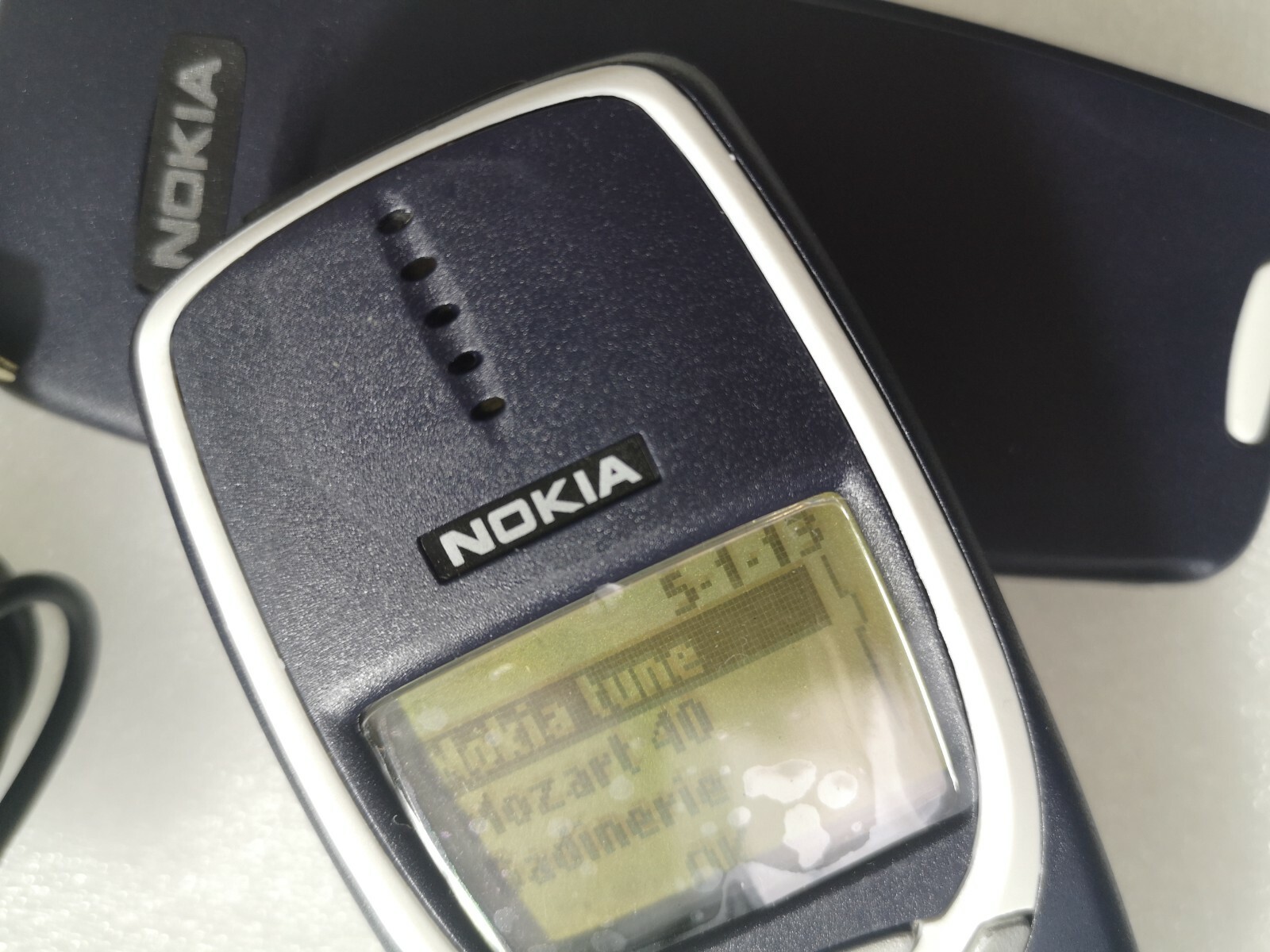Nokia 3310 – White (Unlocked) Cellular Phone working with all 2G networks